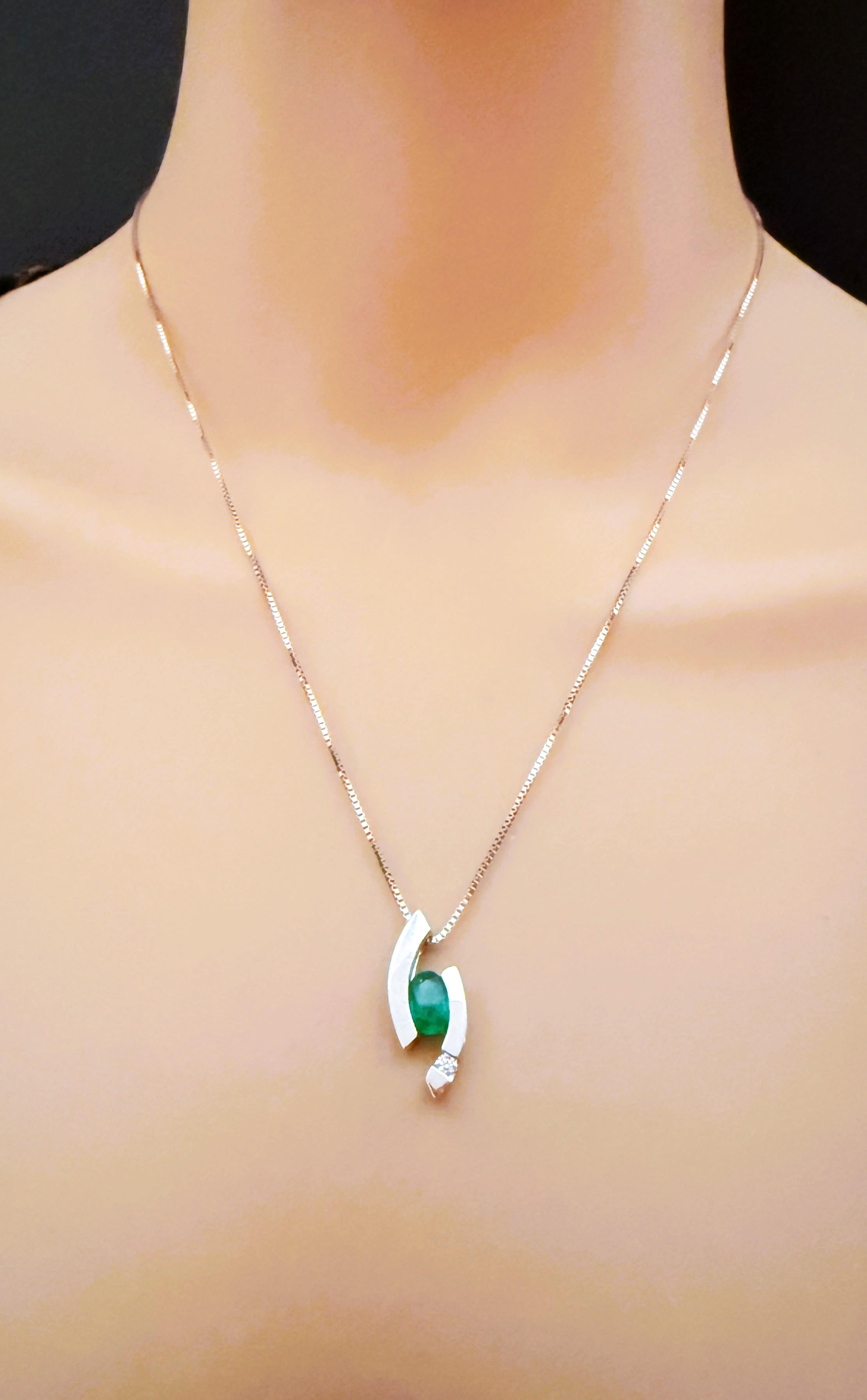 Women's 14k White Gold 6.5 Carat Emerald Brilliant Cut Diamond Slider Pendant Necklace For Sale