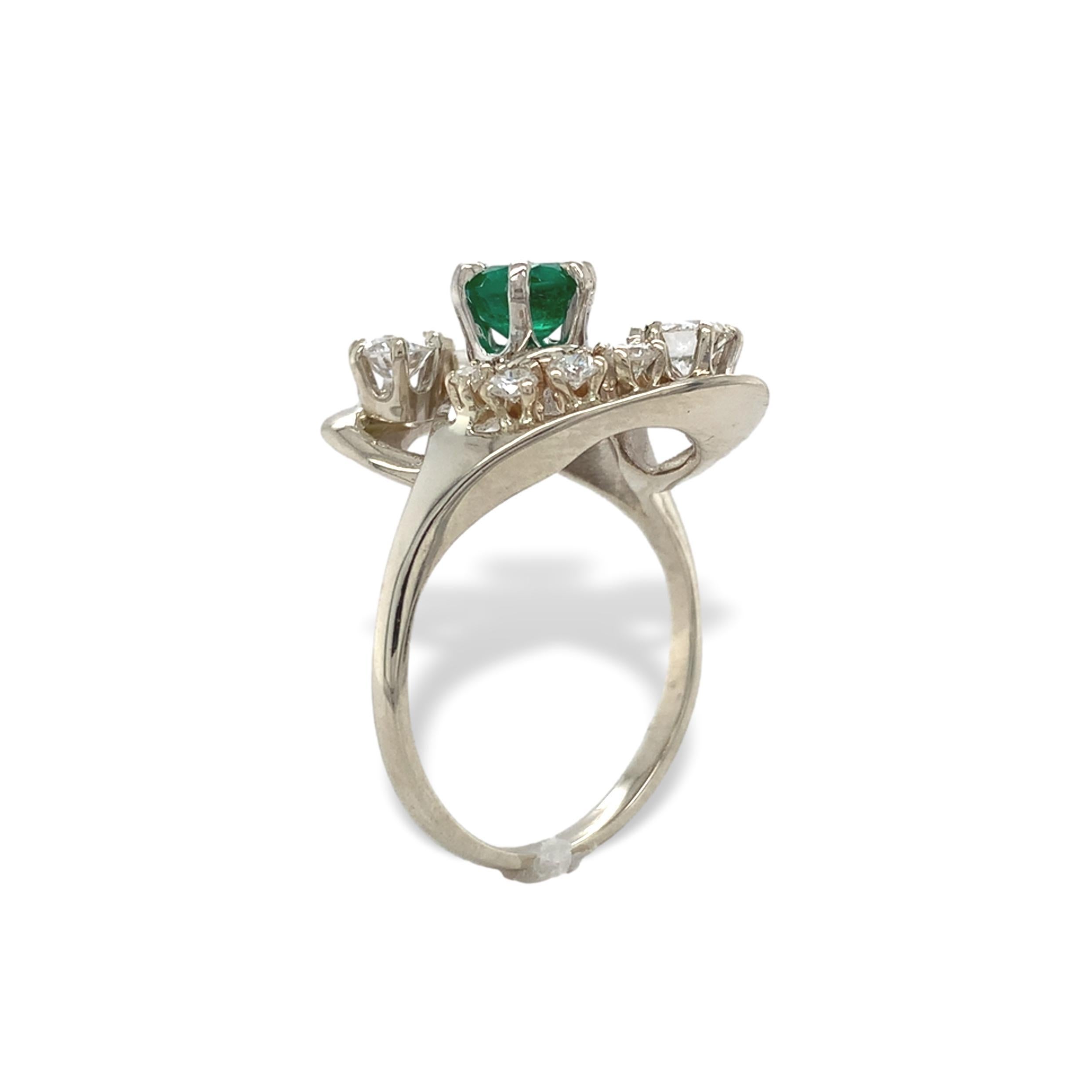 Contemporary 14K White Gold .65ct Emerald & Diamond Cocktail Ring size 6.75 For Sale