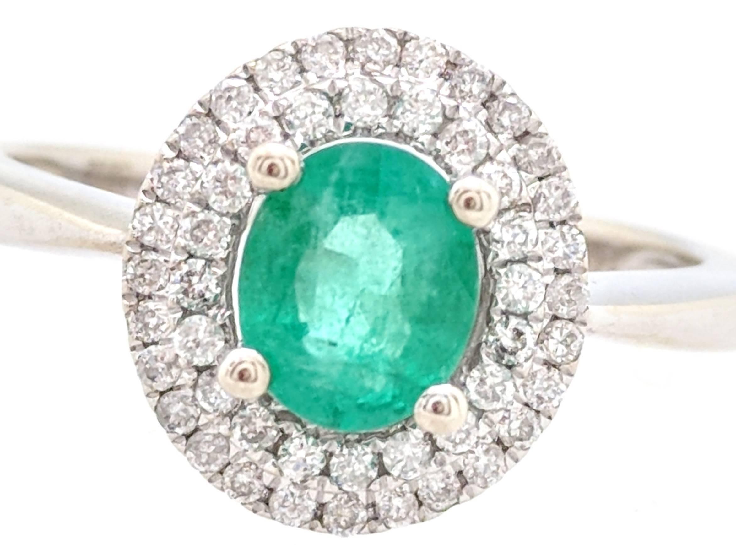 Ladies 14k White Gold .66ct Emerald & Diamond Double Halo Ring Size 7

You are viewing a gorgeous natural oval emerald set in a beautiful double halo diamond setting. The halo setting is crafted from 14k white gold and features .22ctw of natural