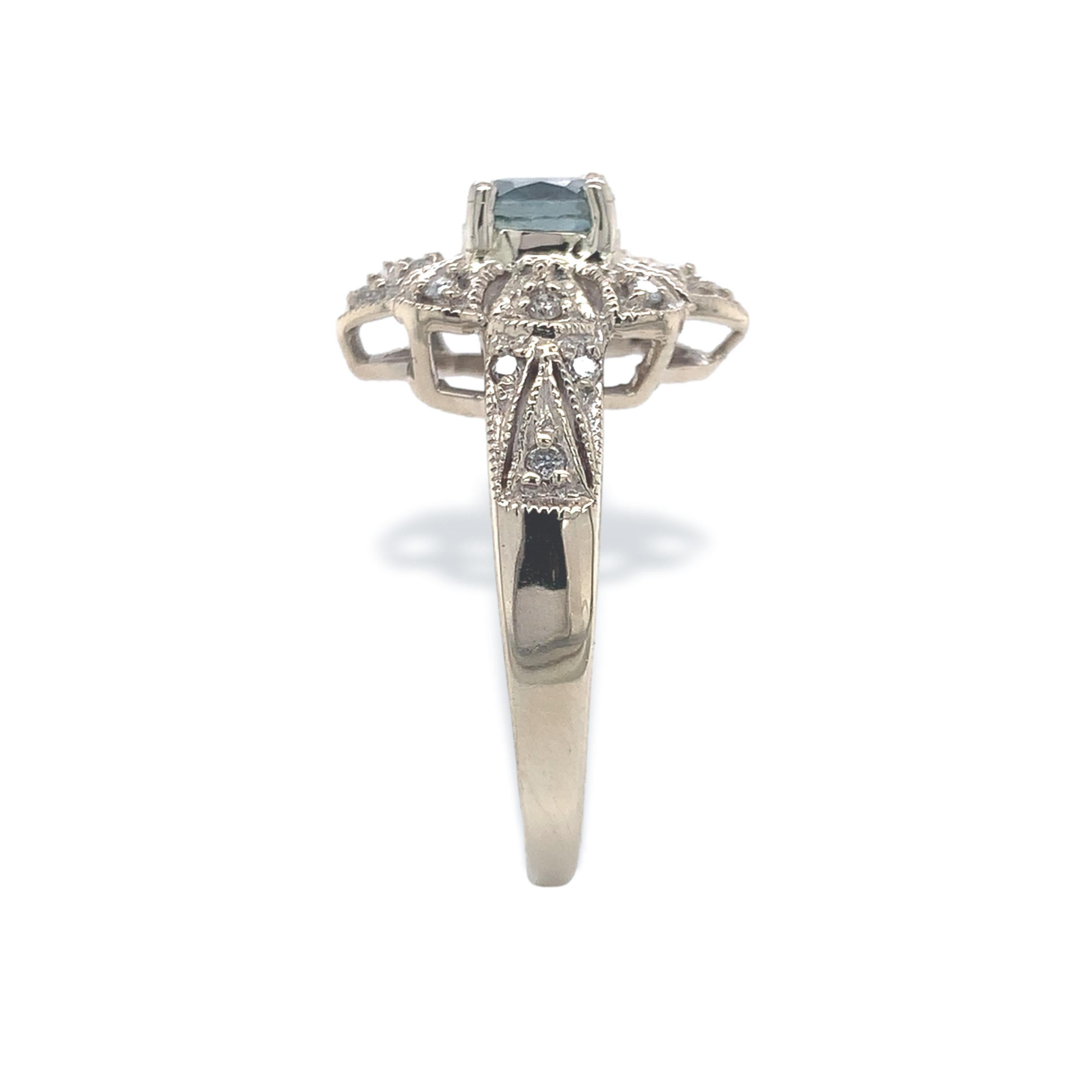 Anillo de oro blanco de 14 quilates .67ct Zafiro Montana Natural sin calentar en Excelente estado para la venta en Big Bend, WI