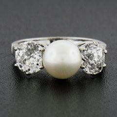 14k White Gold 6.9mm Pearl and 1.40ctw Old Mine Cut Cushion Diamonds Ring