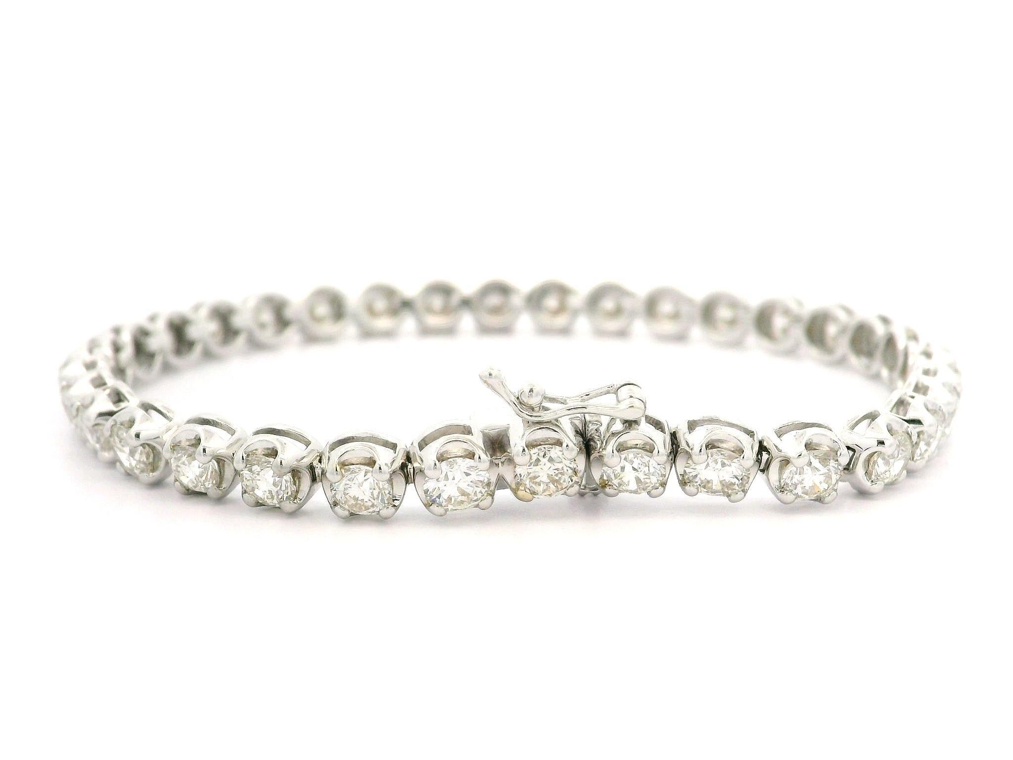 14k White Gold 7.5ct Large Round Illusion Set Fiery Diamond Line Tennis Bracelet in vendita 2