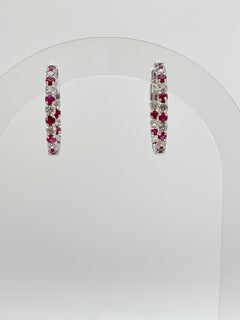 Orecchini a cerchio in oro bianco 14K con diamante da 0,78 CTW e rubino da 1,15 CTW