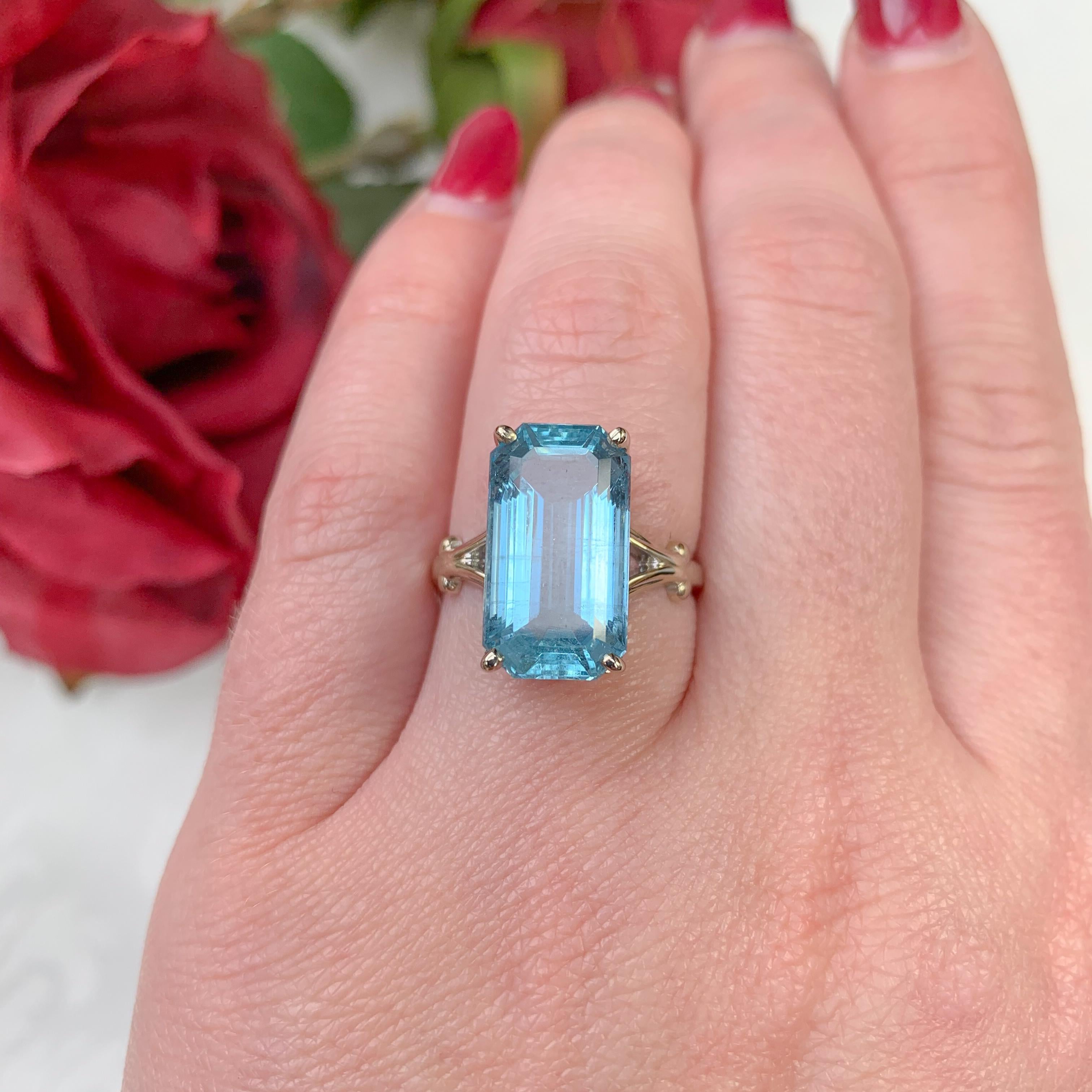 14K White Gold 7.92 carat Aquamarine Ring Size 8 For Sale 2