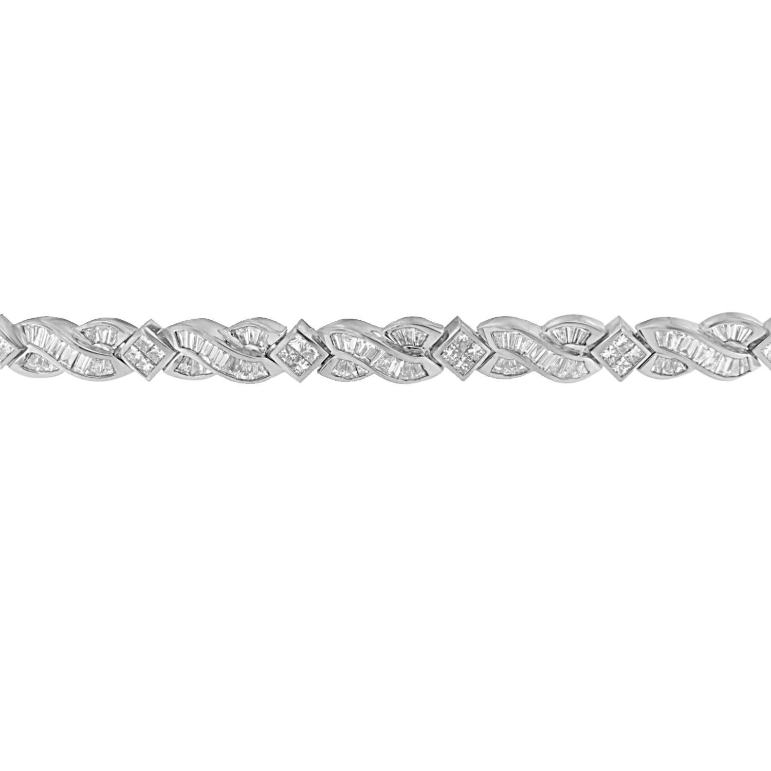 Contemporain Bracelet tennis en or blanc 14 carats avec diamants de 8 1/5 carats en vente