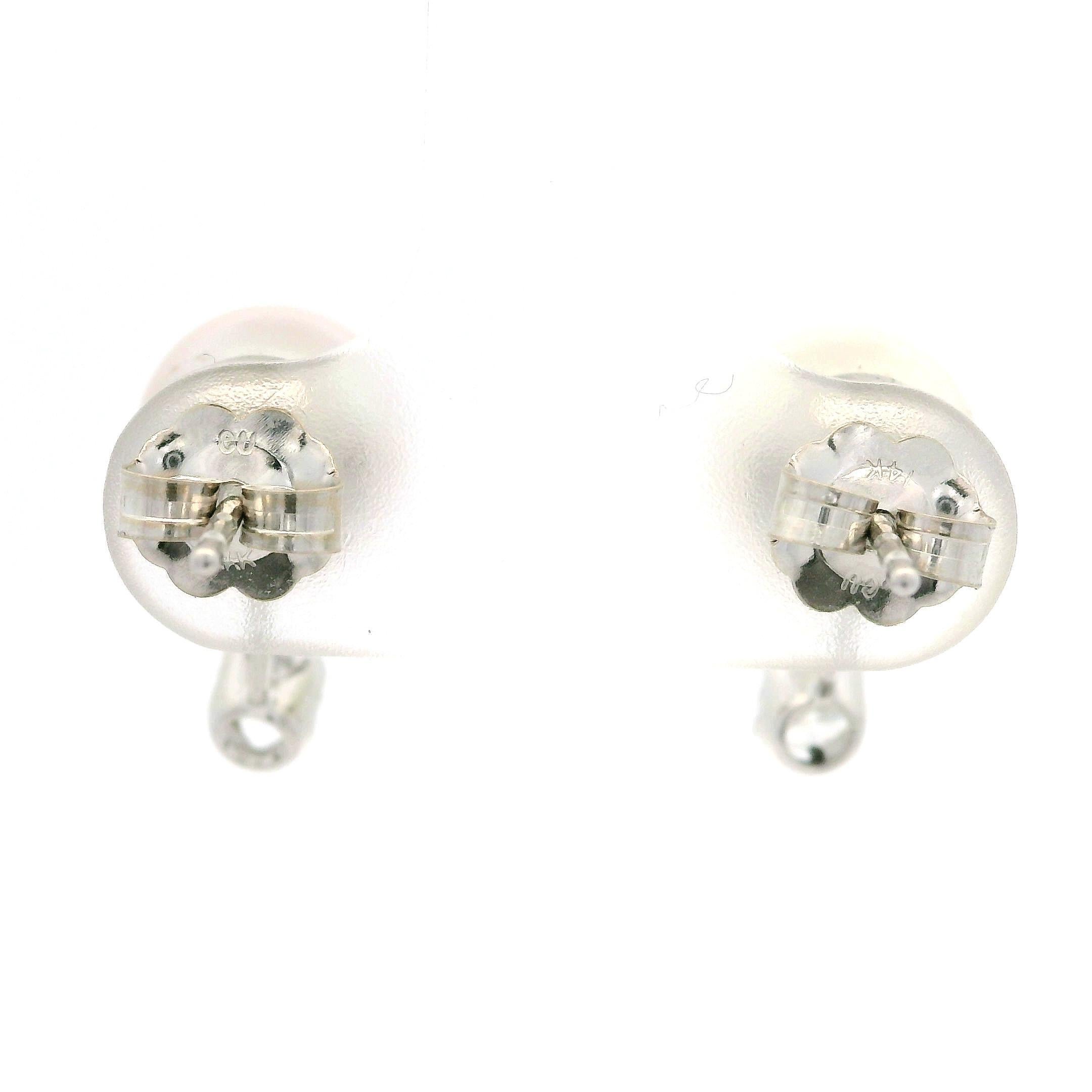 Orecchini in oro bianco 14k con perle coltivate da 8,2 mm e diamanti fluttuanti da 0,28 ct. in vendita 3