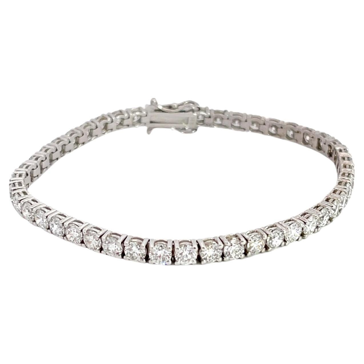 14K White Gold 8ctw Diamond Tennis Bracelet For Sale