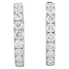 Pendientes de aro «Inside-Out» de oro blanco de 14K con un diamante natural redondo de 9 quilates