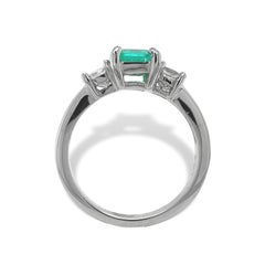 Anello con smeraldo colombiano e diamante in oro bianco 14K da 0,90 carati con rapporto
