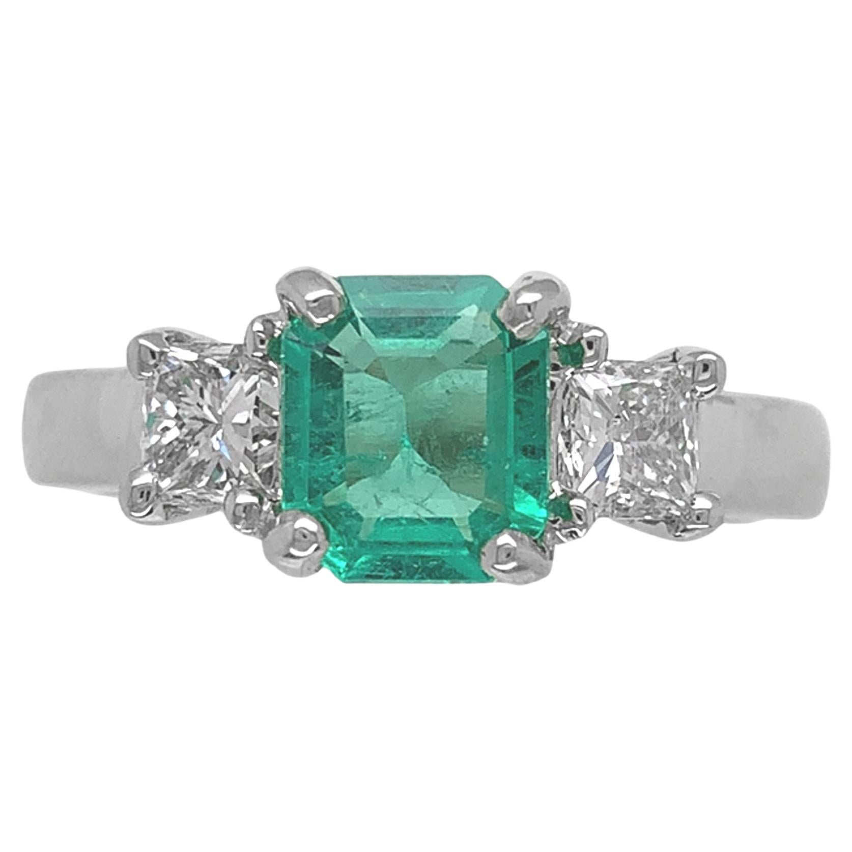 14K White Gold .90ct Colombian Emerald & Diamond Ring with Report
