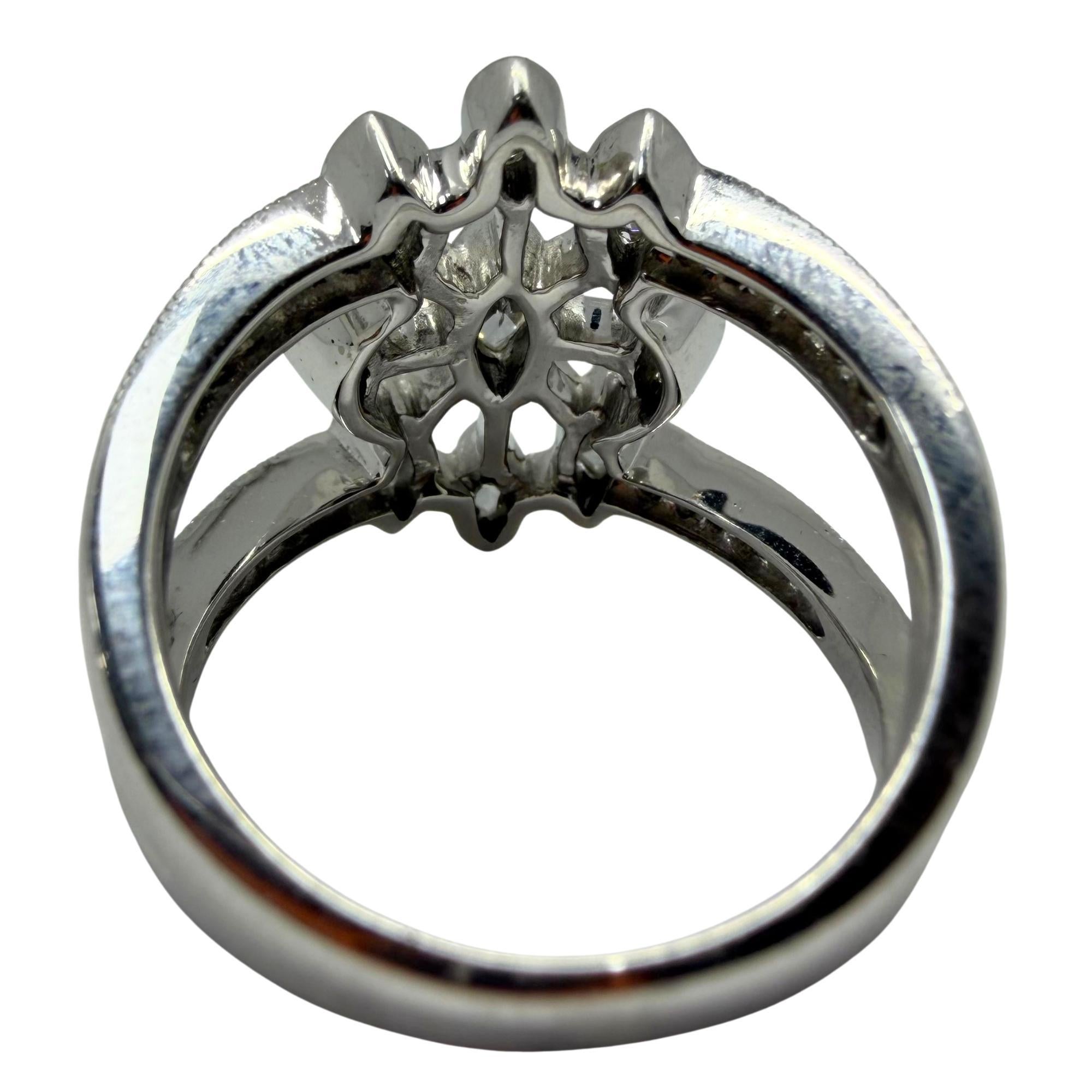 Anillo de oro blanco de 14 quilates con diamantes talla marquesa de 0,93 quilates en venta 4