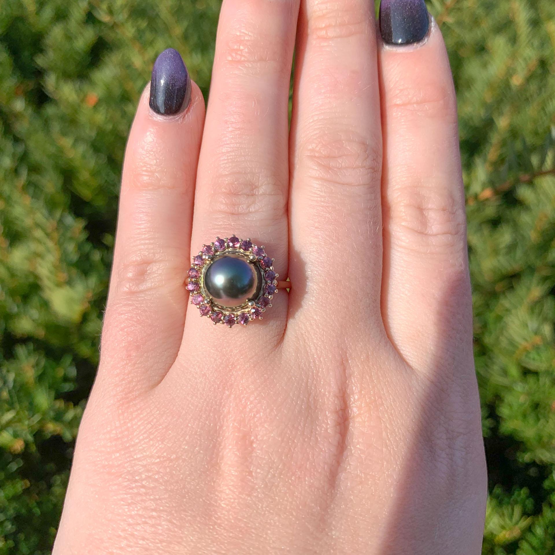 14K white gold 9.5mm Black Tahitian Pearl and Raspberry Sapphire Ring For Sale 1