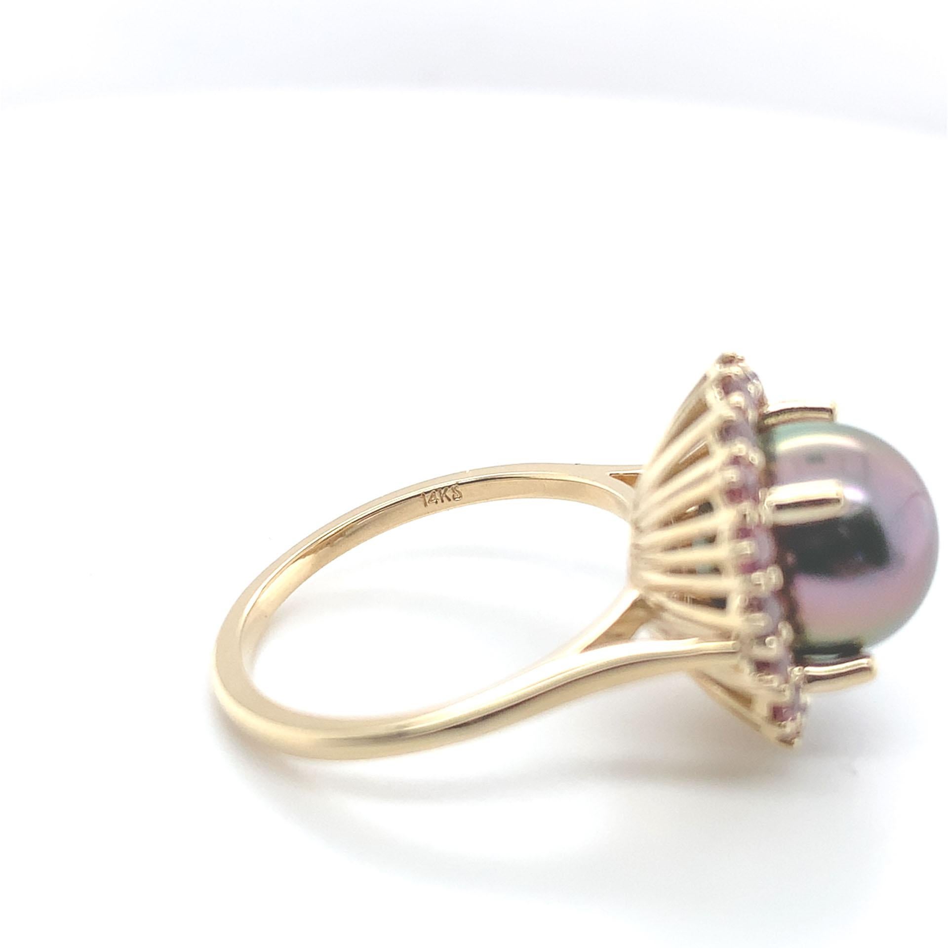 14K white gold 9.5mm Black Tahitian Pearl and Raspberry Sapphire Ring For Sale 2
