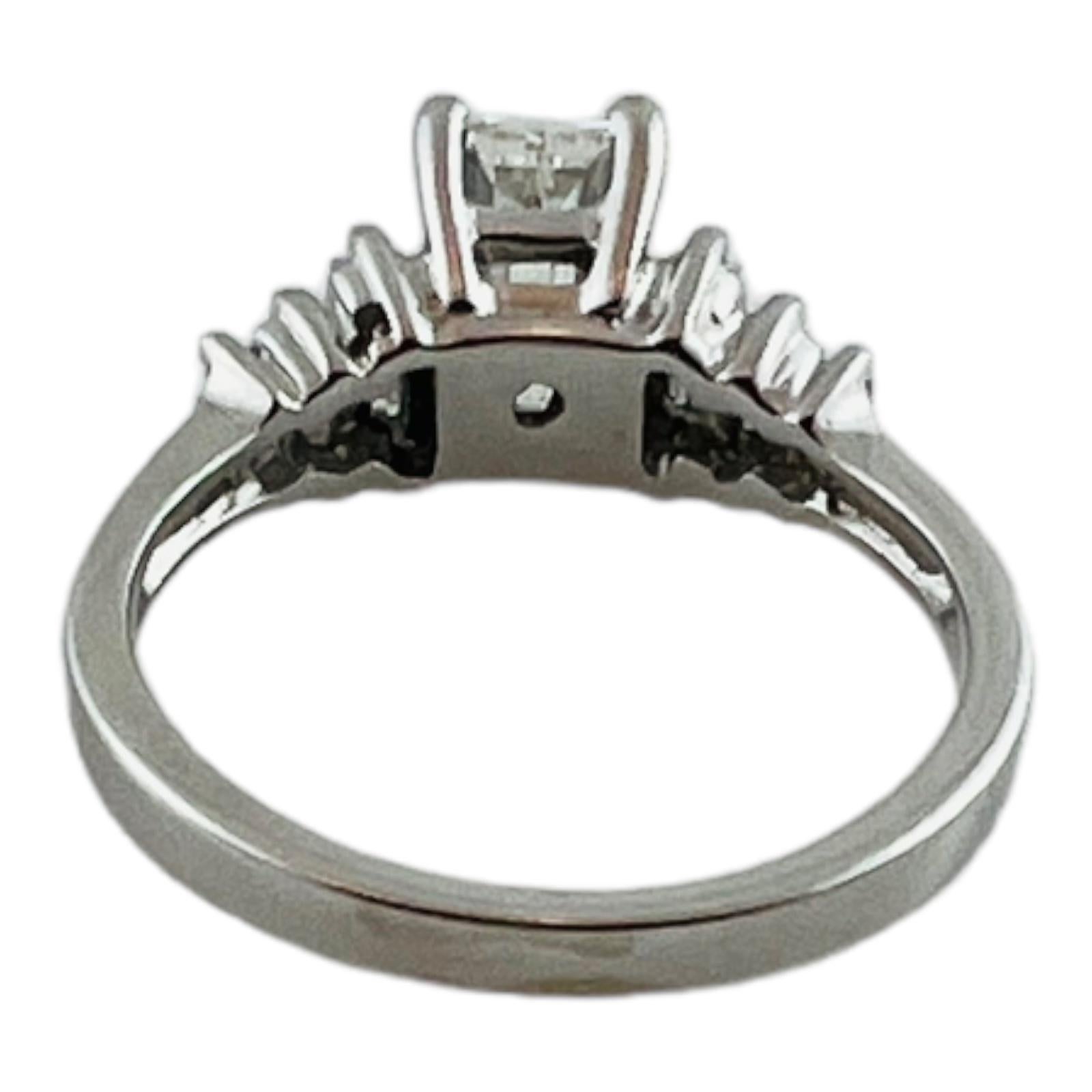 Women's 14K White Gold Alfred Levitt Diamond Engagement Ring Size 7 #16483 For Sale