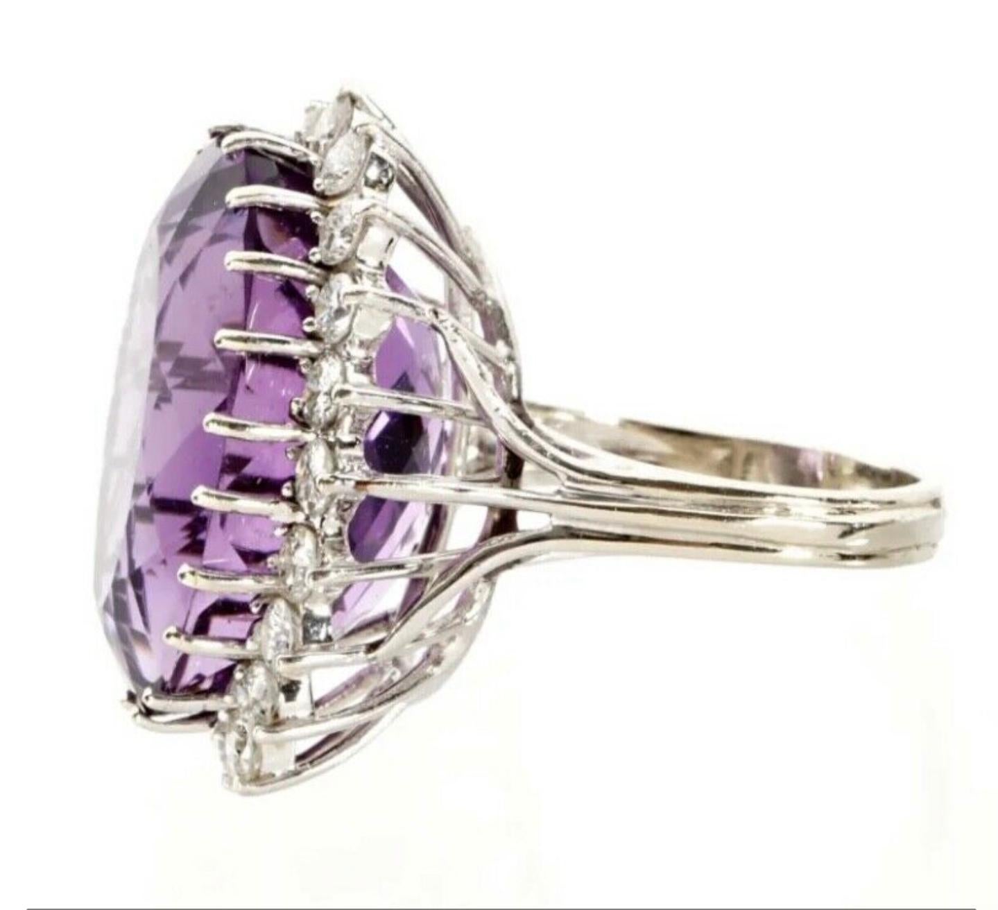14K White Gold Amethyst and Diamond Ring In Excellent Condition For Sale In Bradenton, FL