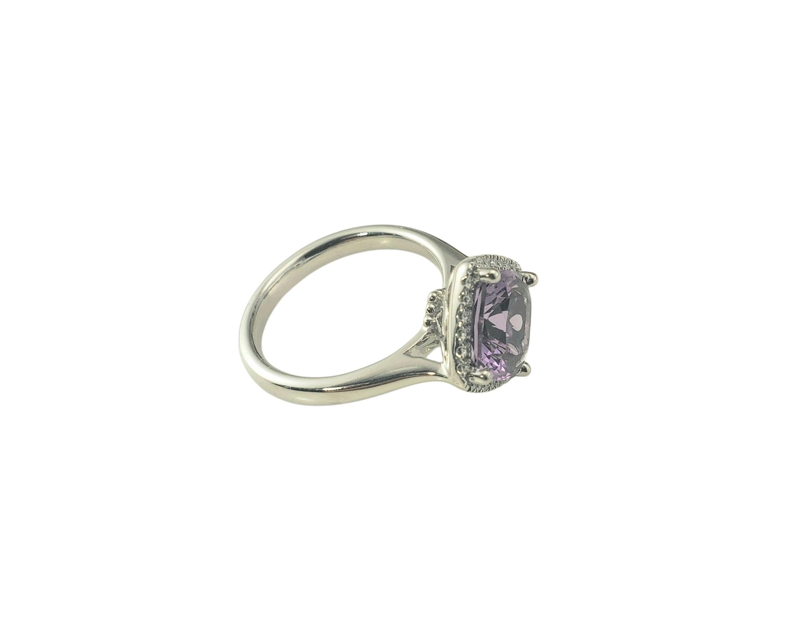 Taille carrée 14K White Gold Amethyst and Diamond Ring Size 7 JAGi Certified #22652 en vente