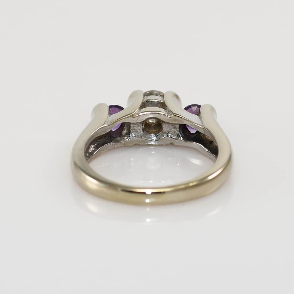 14 Karat Weißgold Amethyst- und Diamantring mit 0,50 Karat im Zustand „Hervorragend“ im Angebot in Laguna Beach, CA