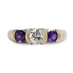 Anillo de oro blanco de 14 quilates con amatista y diamante 0,50 ct