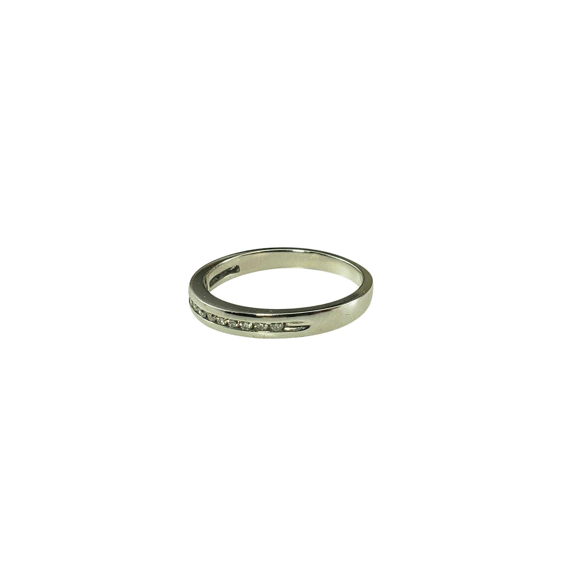 Contemporaneo Anello a fascia in oro bianco 14K e diamanti misura 8 #23027 in vendita