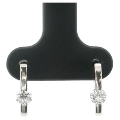 Pendientes de oro blanco de 14k y barra de diamantes