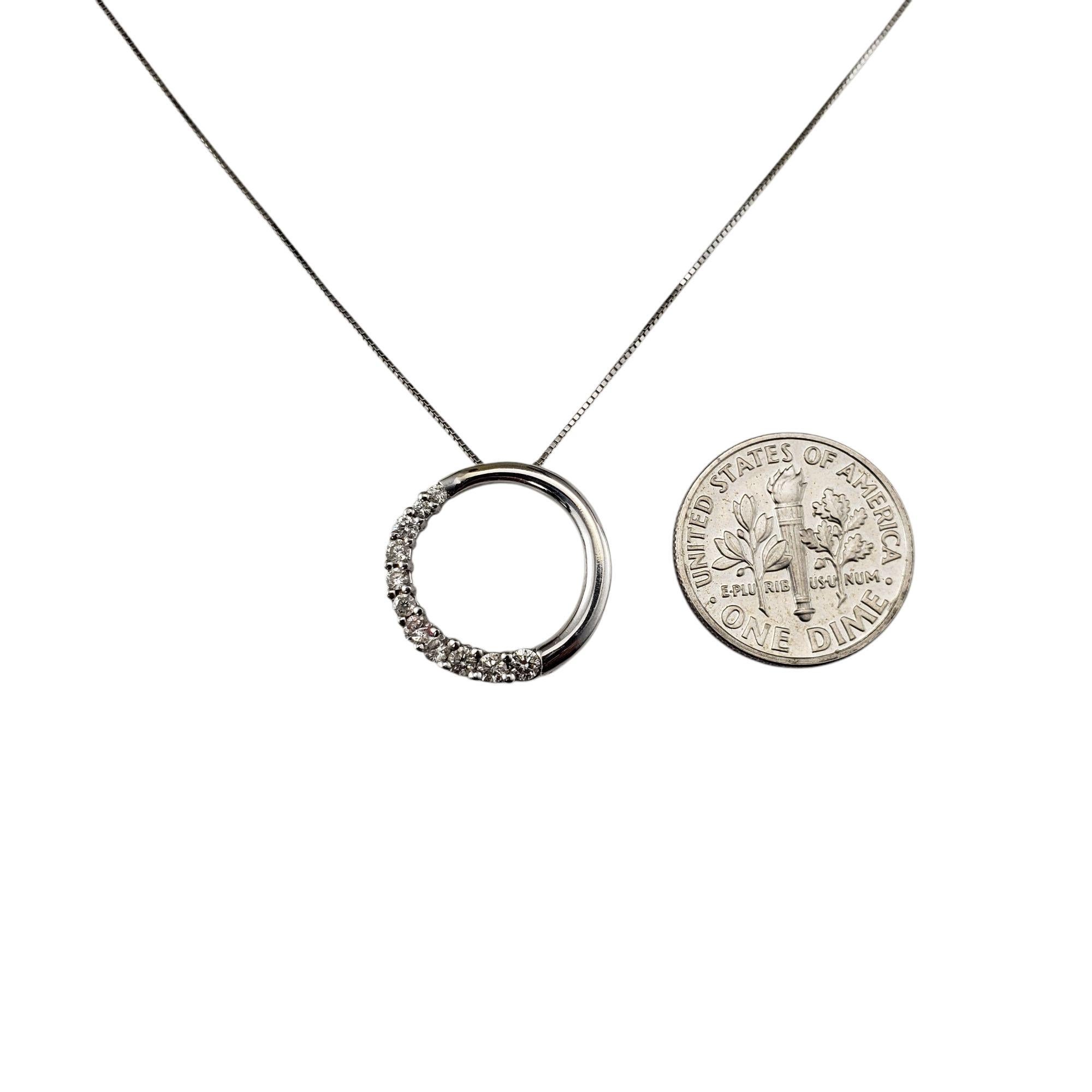 14K Weißgold und Diamant-Halskette mit Kreis-Anhänger #21815 Damen im Angebot