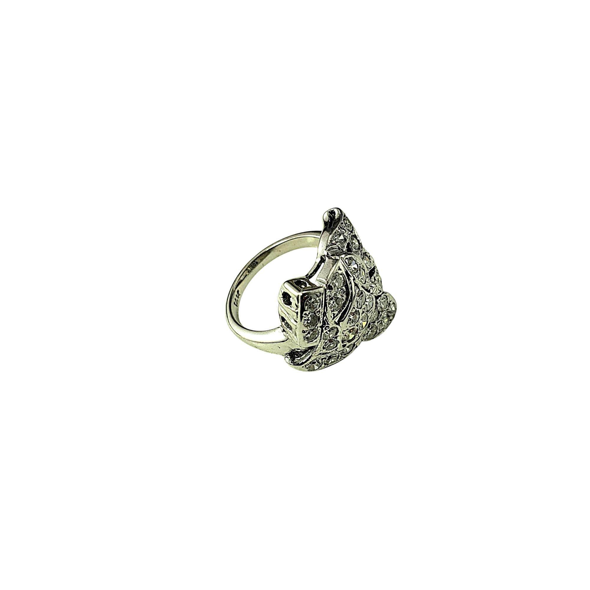 14K Weißgold und Diamant-Cluster-Ring Größe 3,5 #21471 (Rundschliff) im Angebot