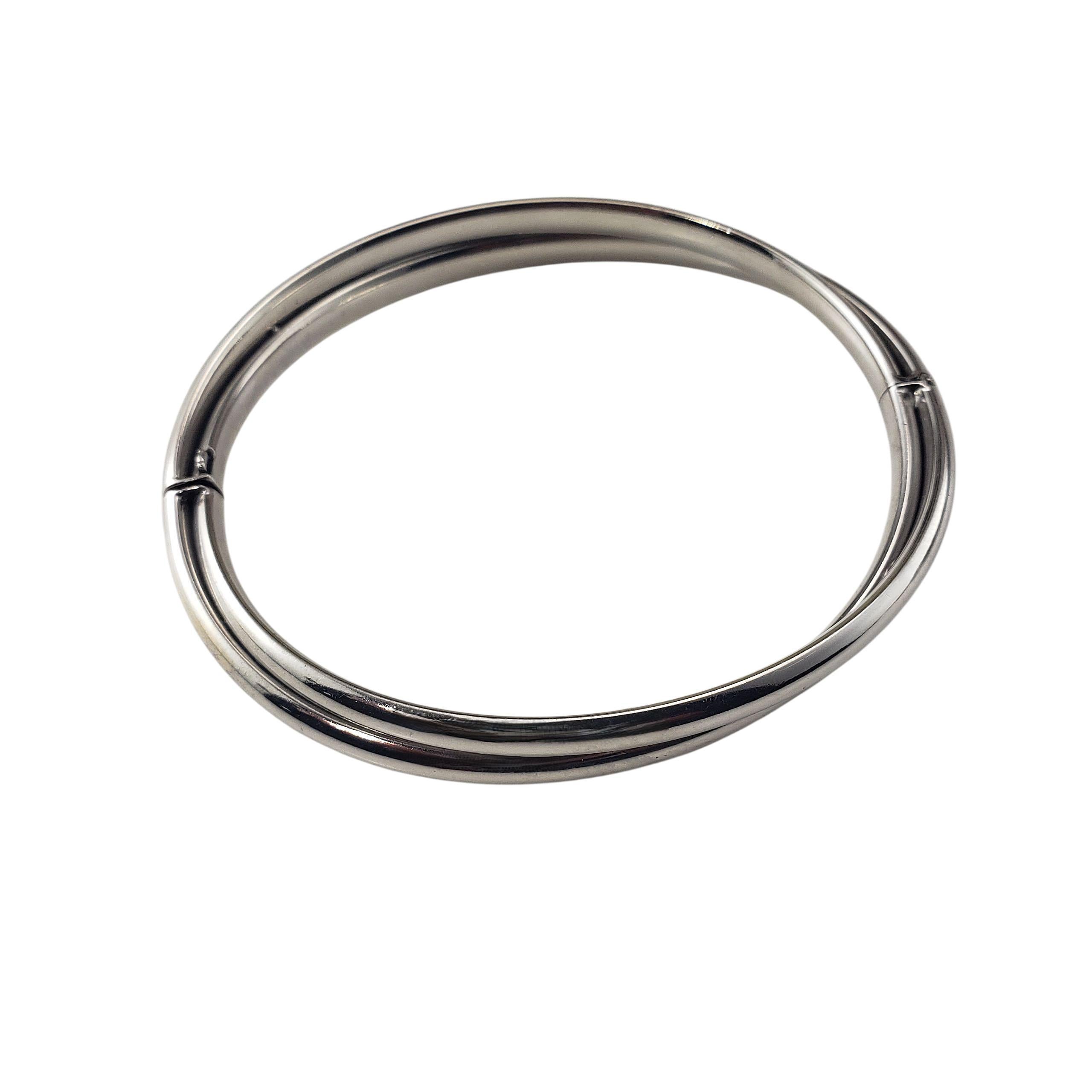 14K White Gold and Diamond Double Bangle Bracelet #22713 In Good Condition For Sale In Washington Depot, CT