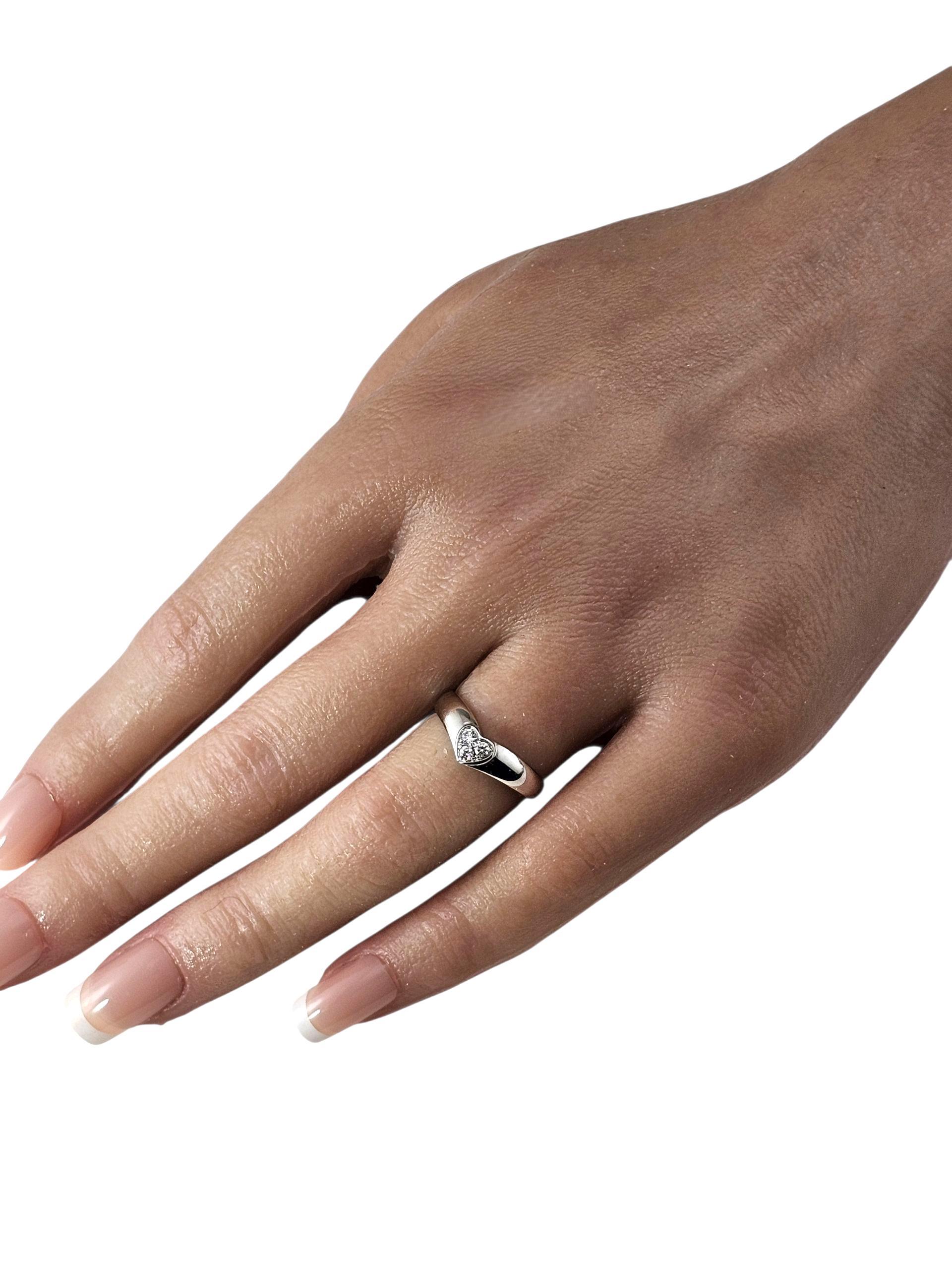 Bague en or blanc 14K et diamant en forme de coeur Taille 6.5-6.75 #23970 Pour femmes en vente