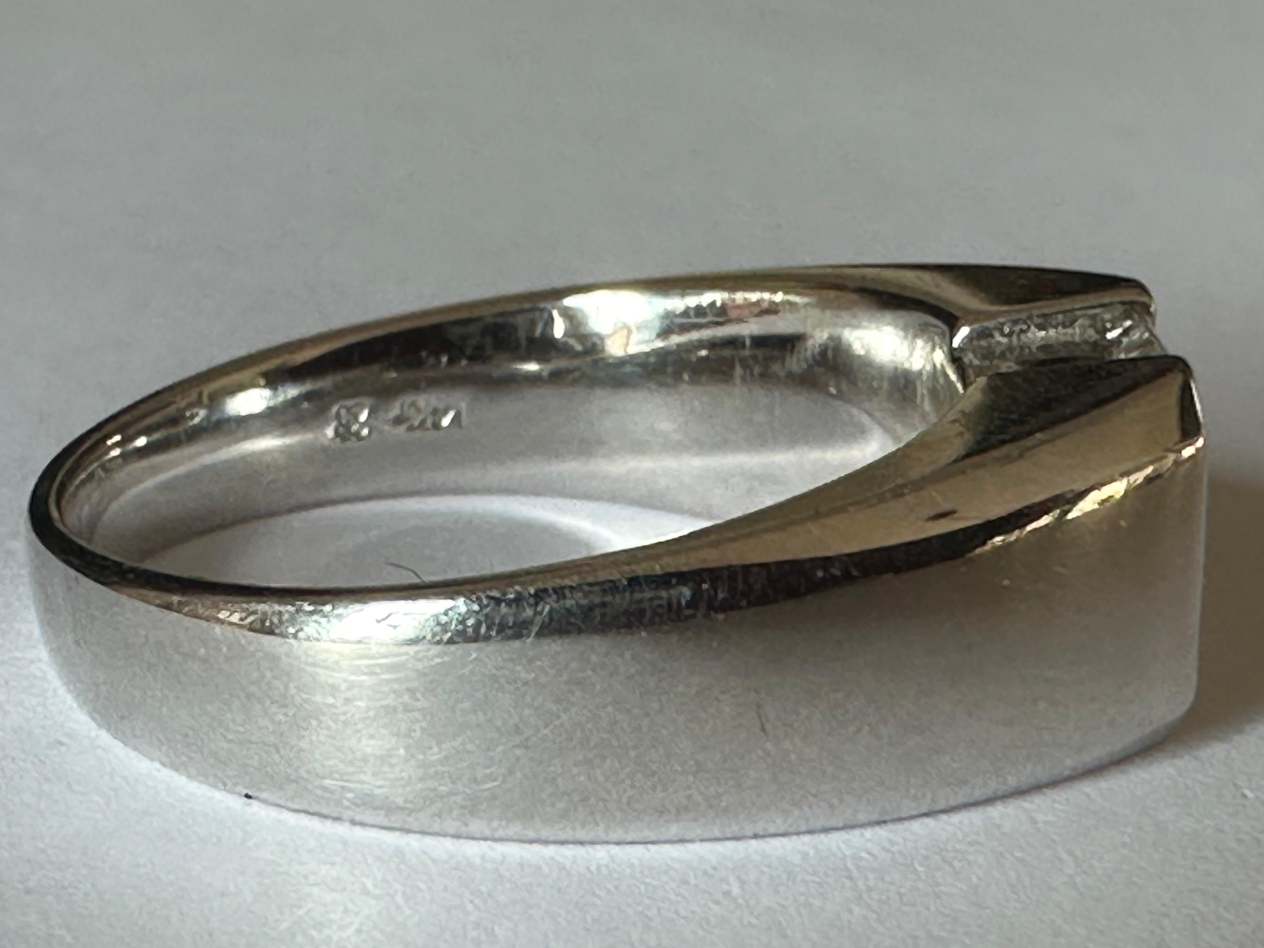 14K White Gold and Diamond Men's Ring  In Good Condition For Sale In Denver, CO