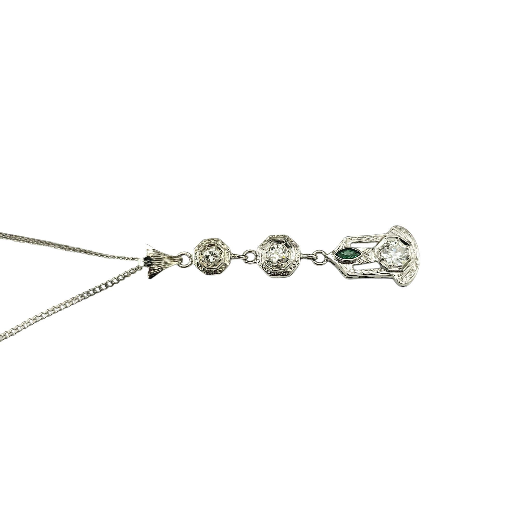 Contemporaneo 14K White Gold and Diamond Pendant Necklace #22218 in vendita