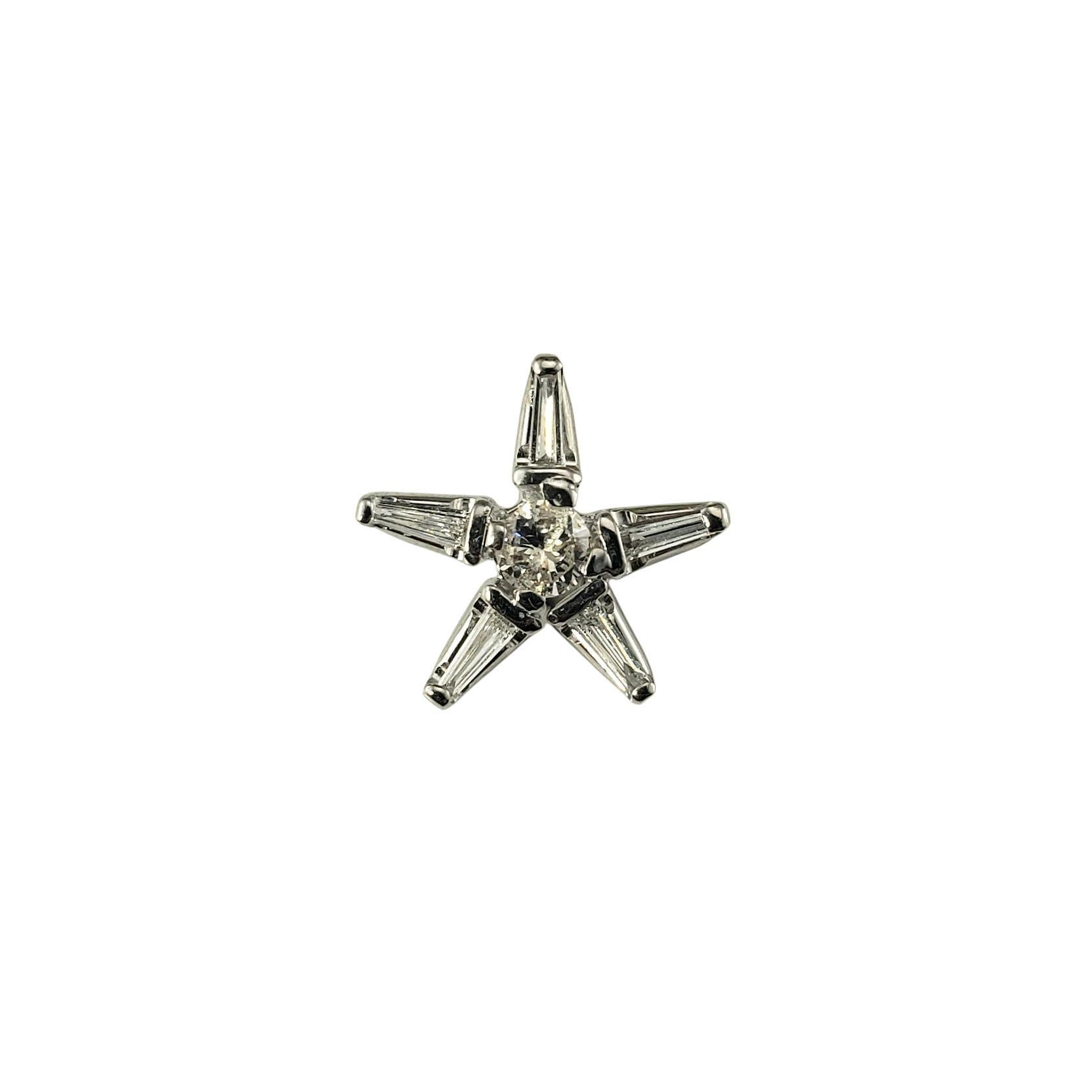 Colgante Estrella de Oro Blanco y Diamantes de 14K #22956 en venta