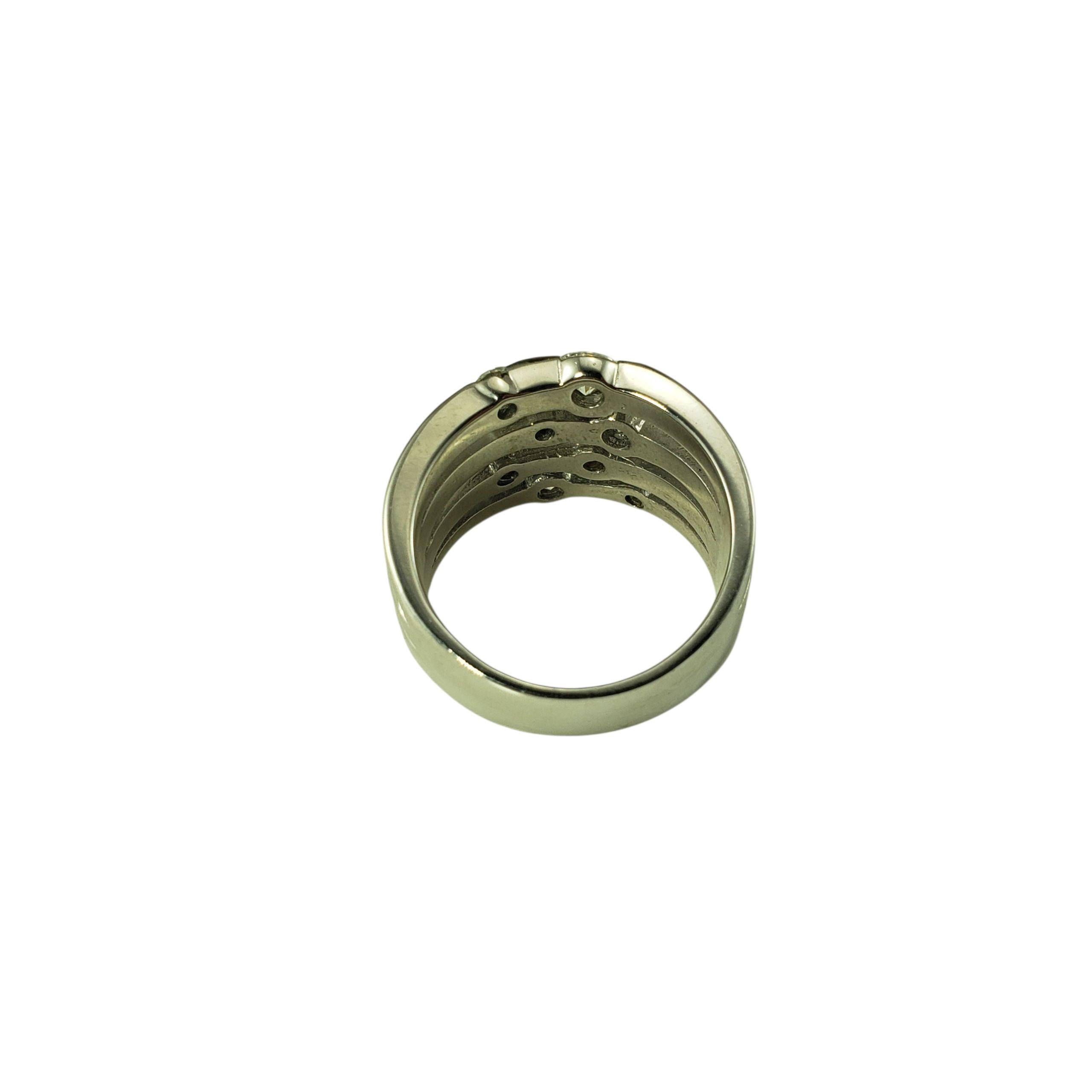 Anello a più file in oro bianco 14K e moissanite misura 7,5 #23016 in vendita 1