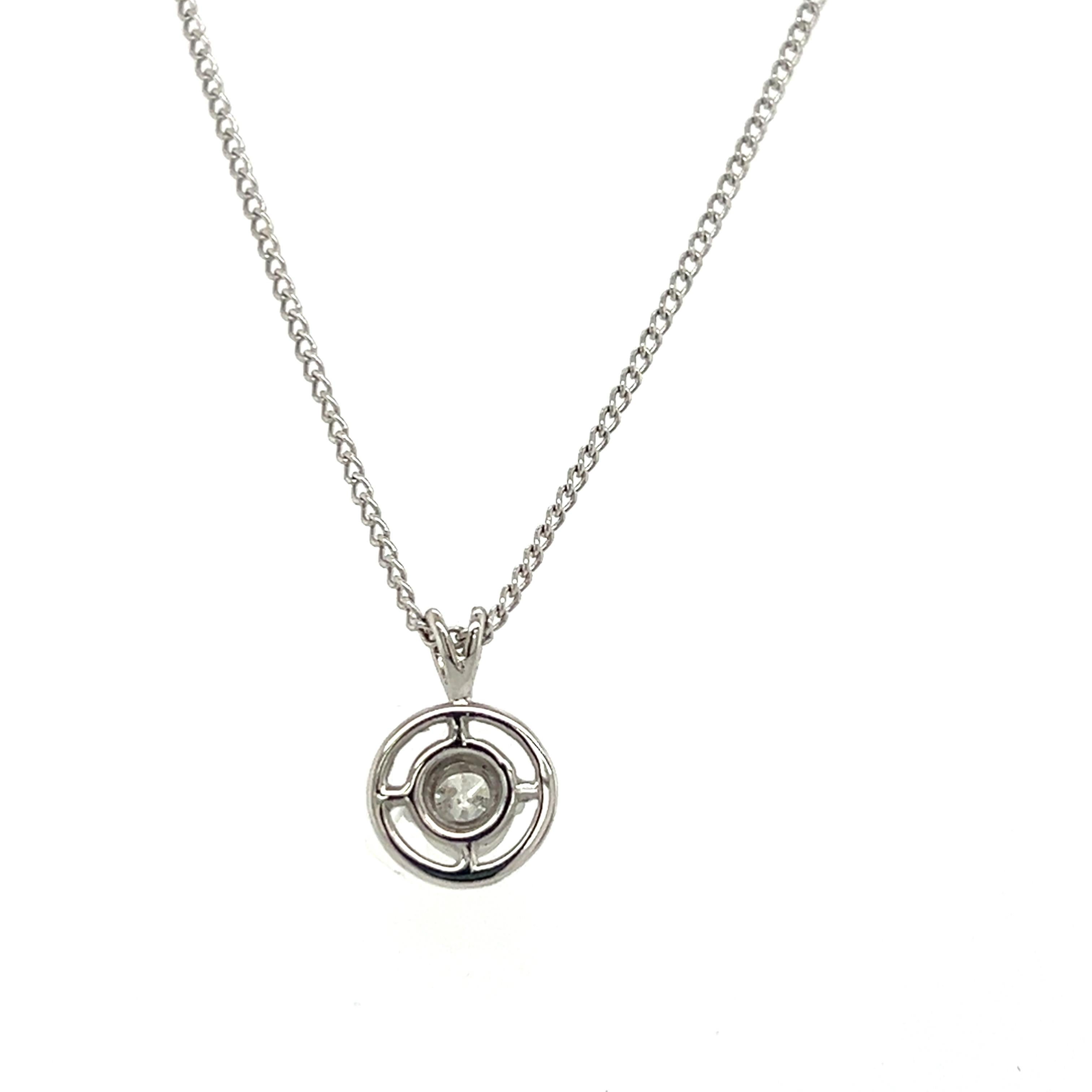 Contemporain Collier pendentif en or blanc 14 carats et diamants ronds brillants en vente