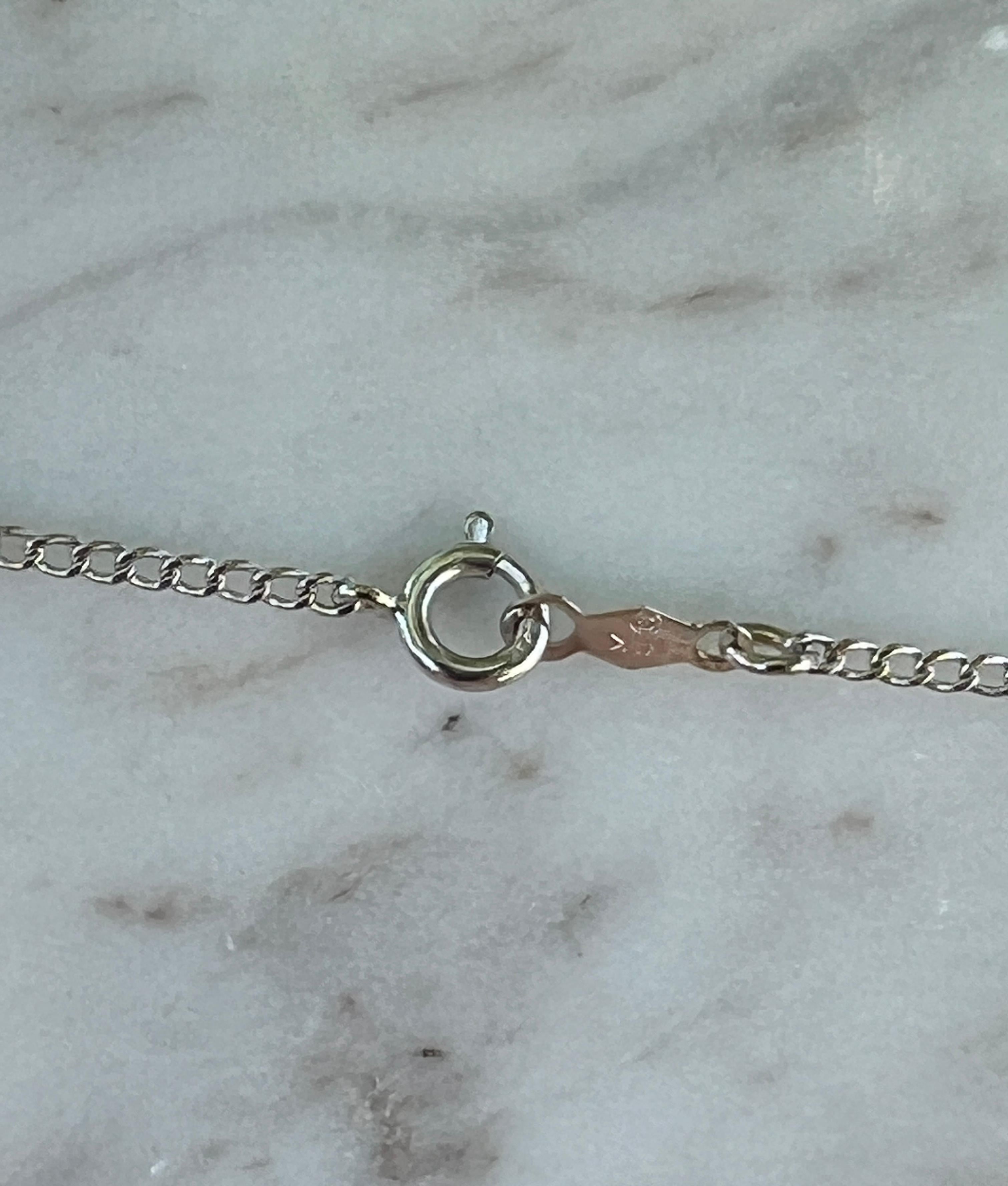 Collier pendentif en or blanc 14 carats et diamants ronds brillants en vente 3