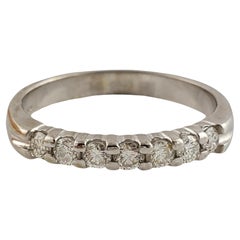 14K Weißgold und Shared Prong Diamantband Größe 5,25 #17209