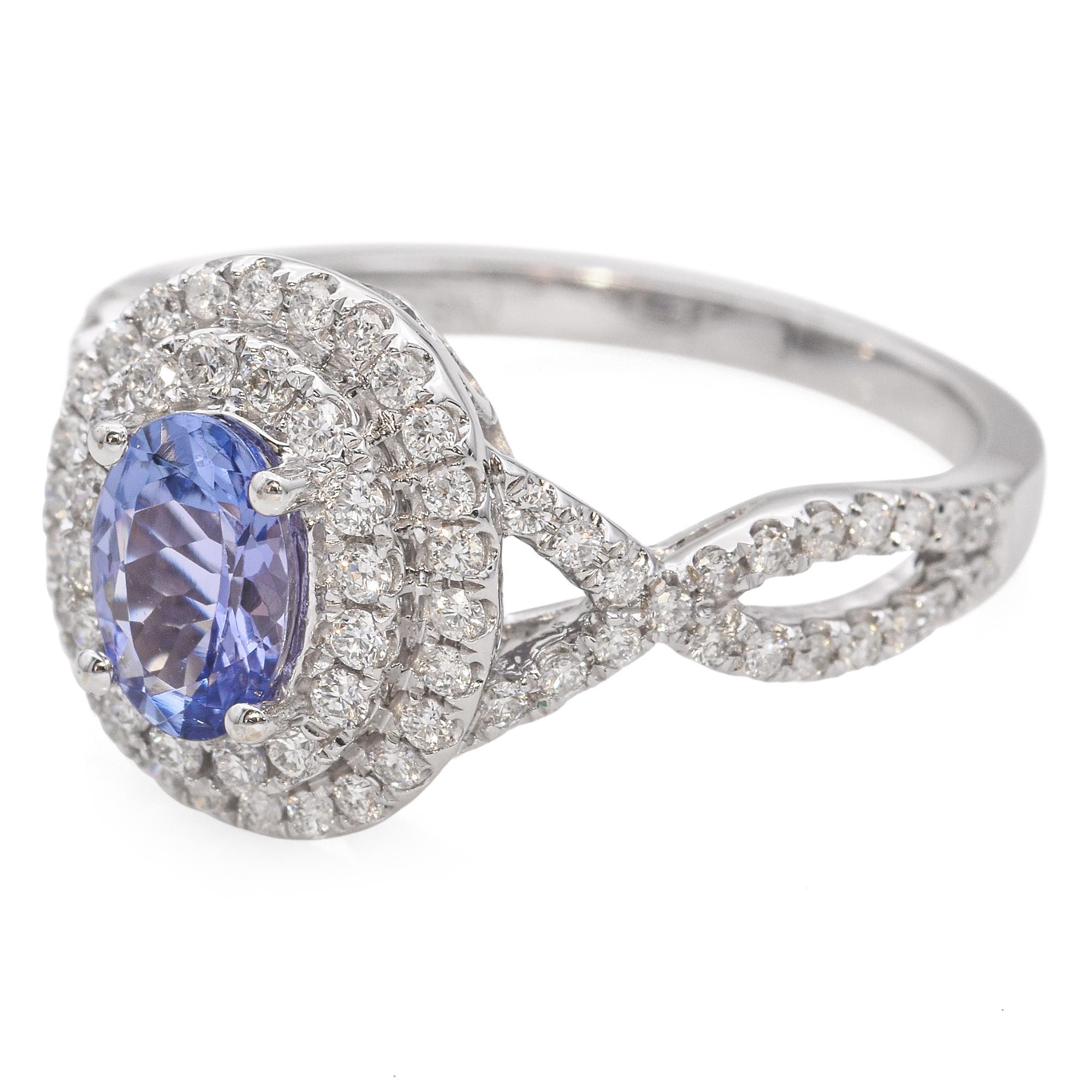 14k White Gold and Tanzanite Statement Ring In Good Condition For Sale In New York, NY