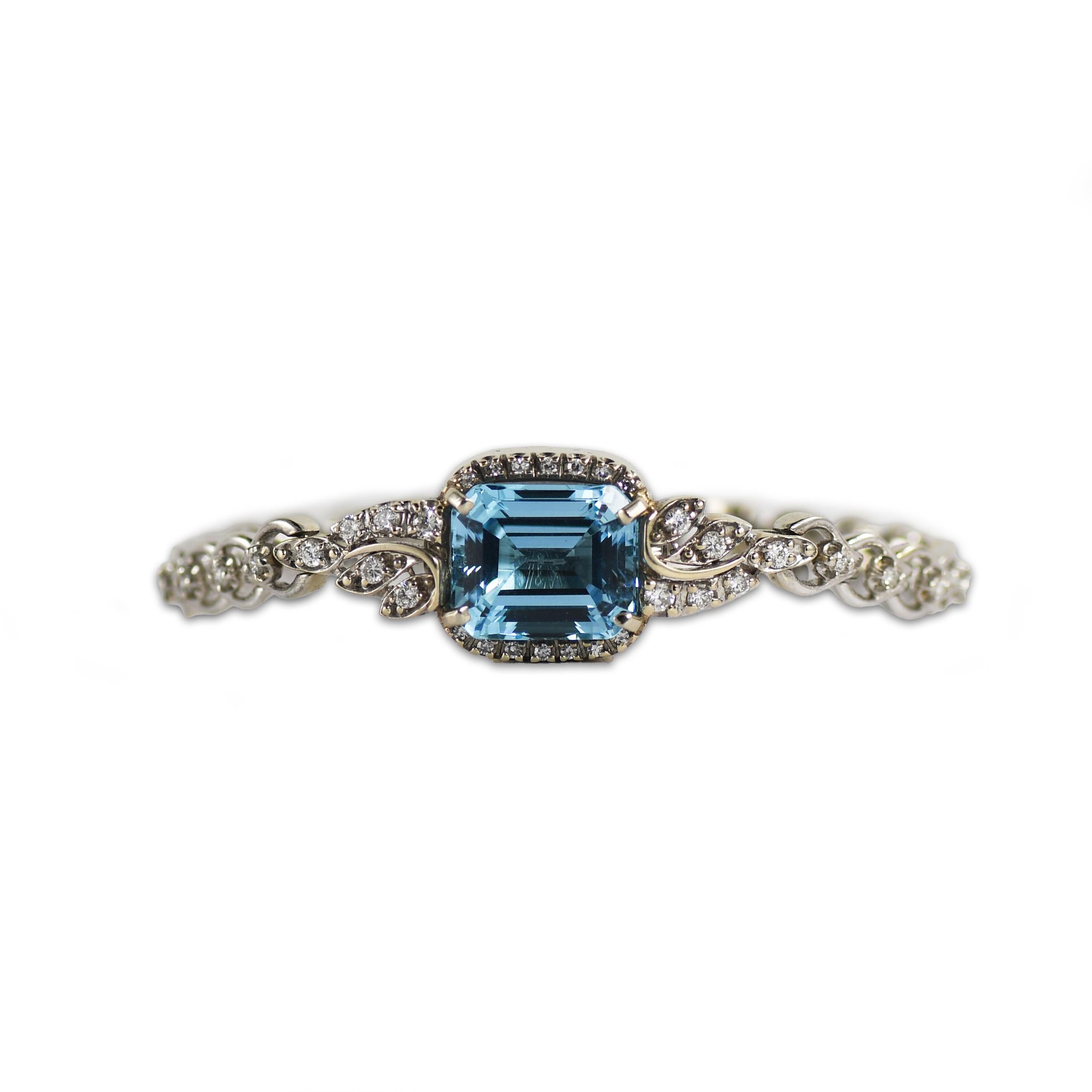 14k White Gold Antique Blue Topaz & Diamond Bracelet, 1.00tdw, 18g For Sale