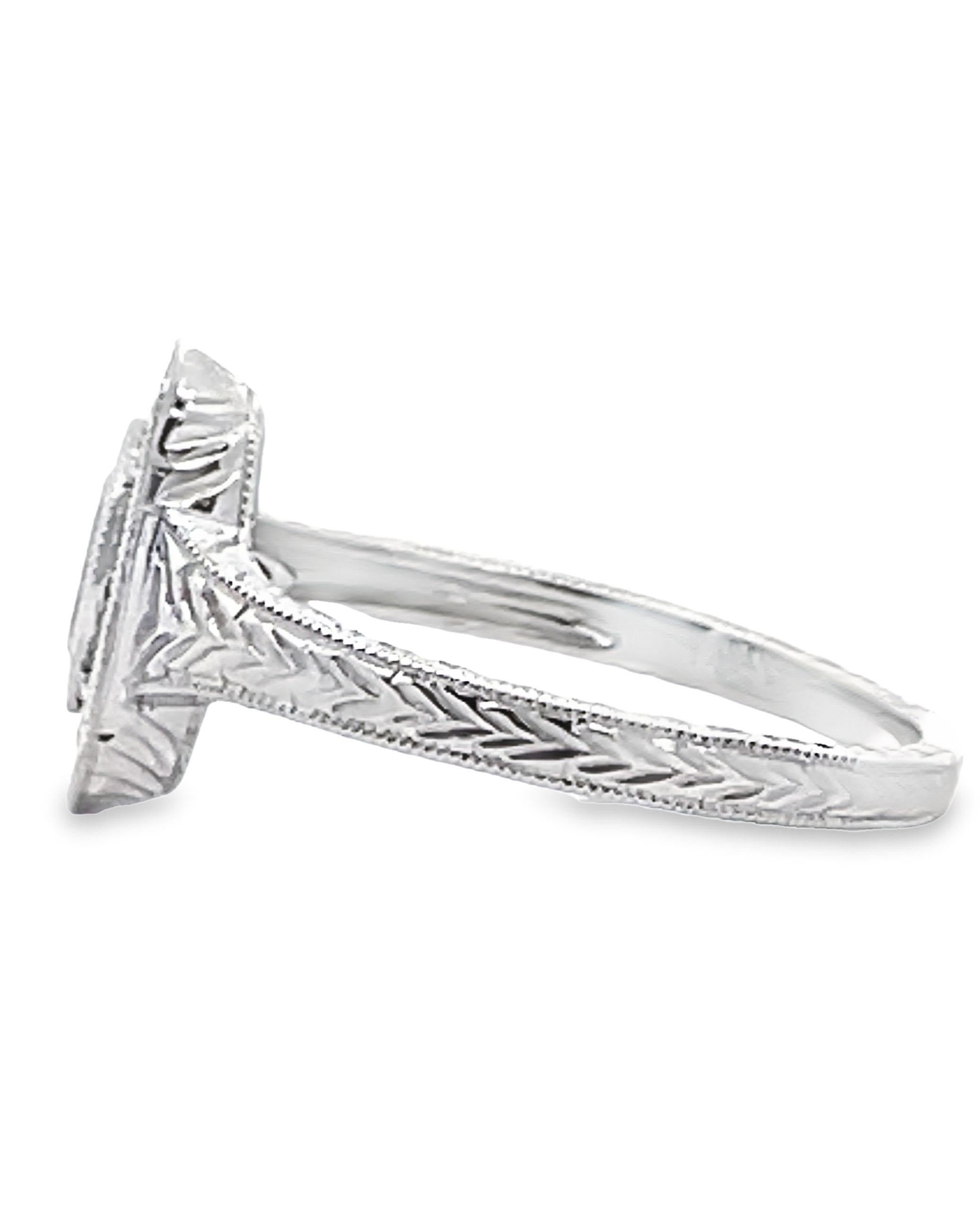 Bague d'inspiration ancienne en or blanc 14 carats avec diamant et saphir Neuf - En vente à Old Tappan, NJ
