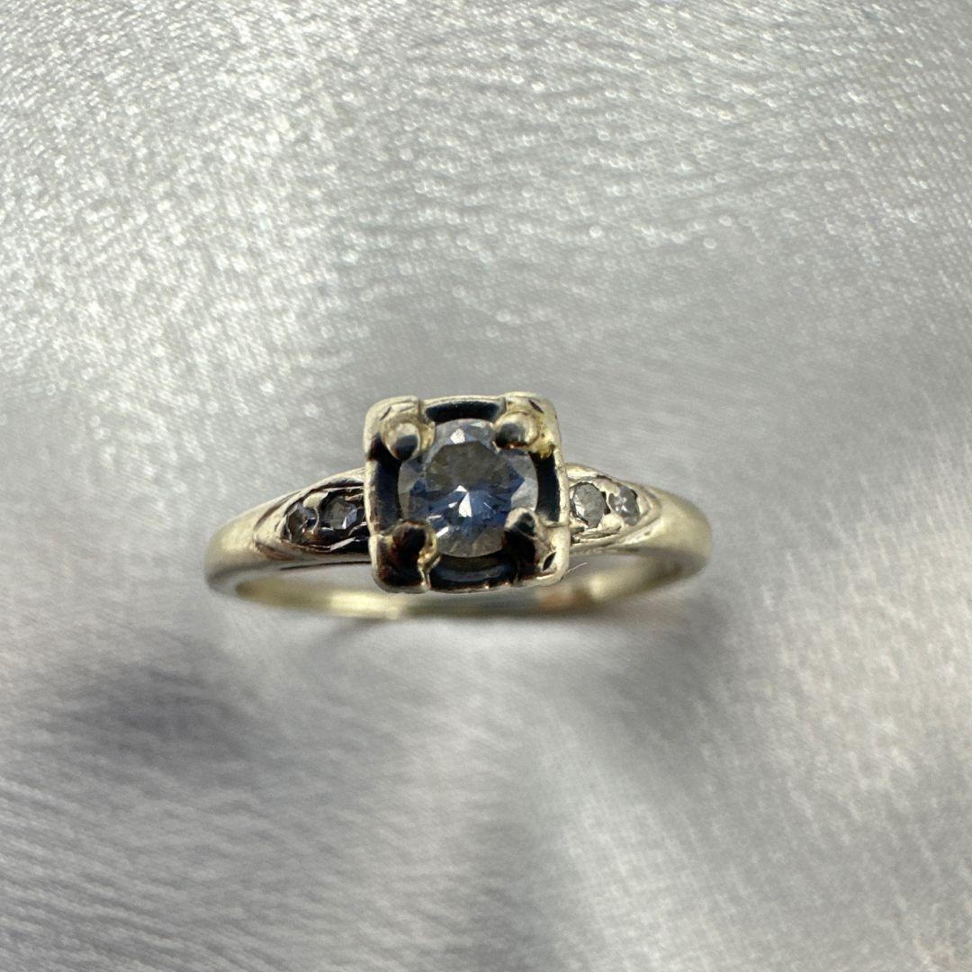 14 Karat Weißgold Antiker Ring mit Diamanten aus dem 19. Jahrhundert für Damen Größe: 7,25 (Brillantschliff) im Angebot