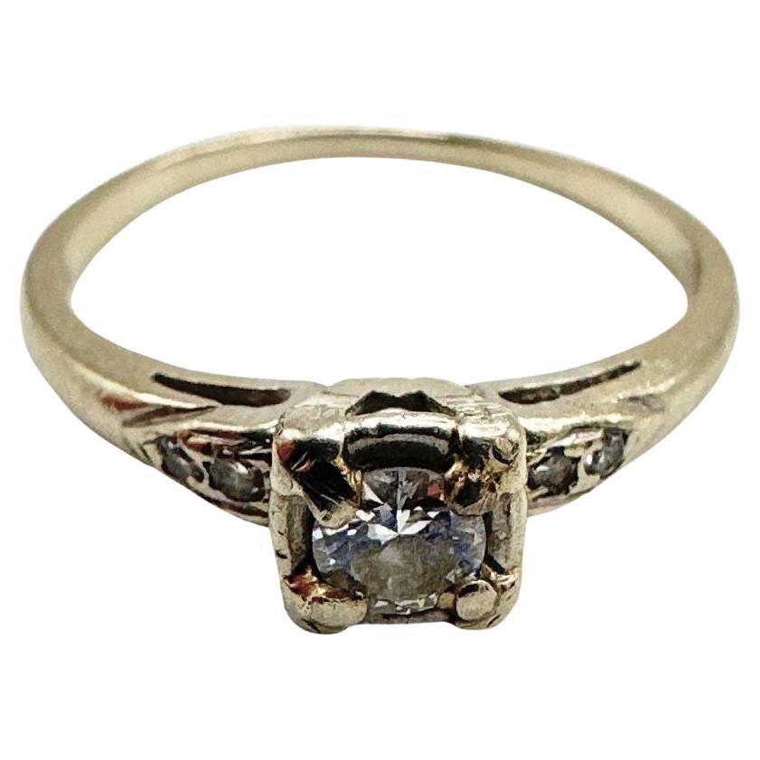 14K White Gold 19th century Antique Ring with Diamond for Women Size: 7.25 For Sale