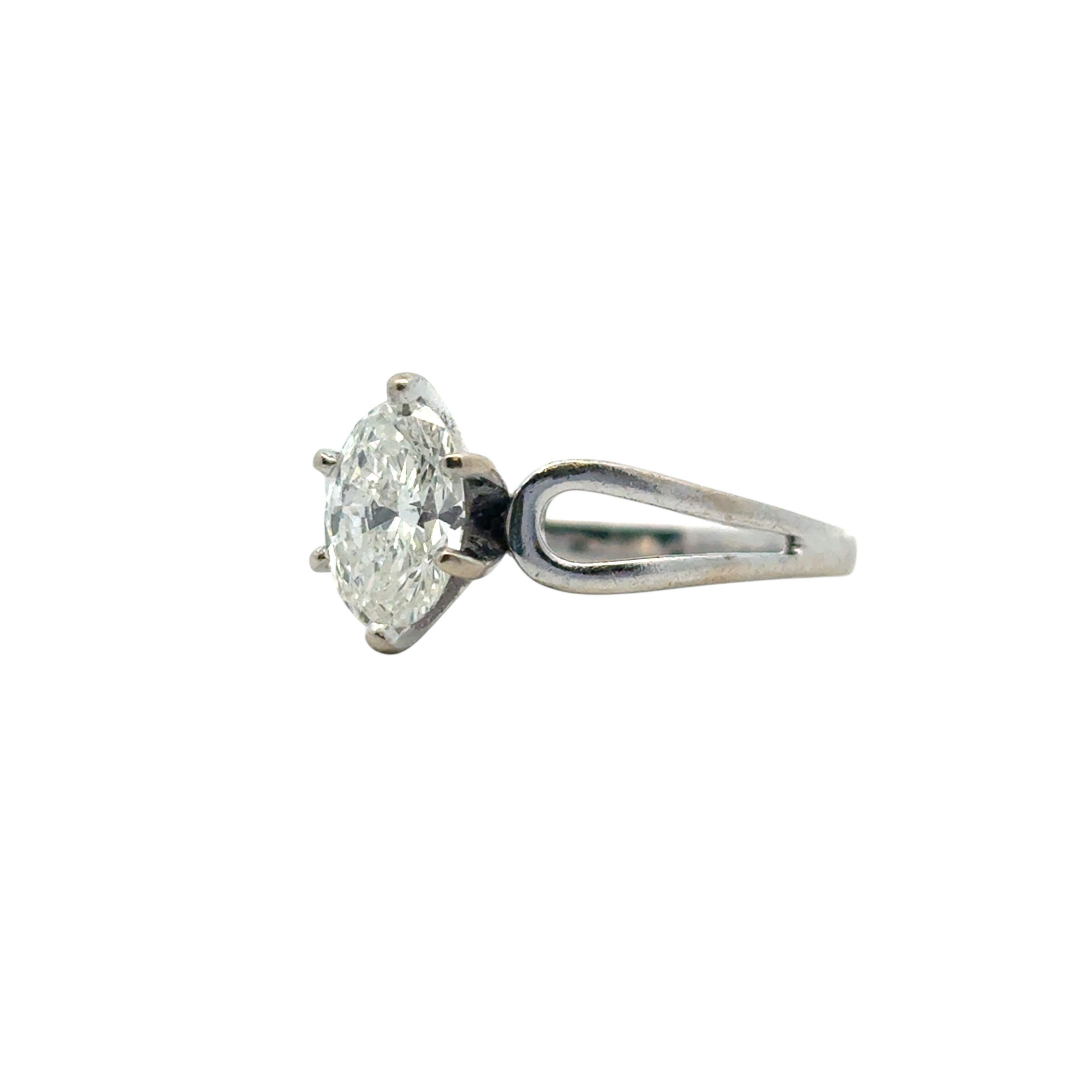 14k White Gold approx. 0.75 ct Natural Marquise Diamond Ring in vendita 4