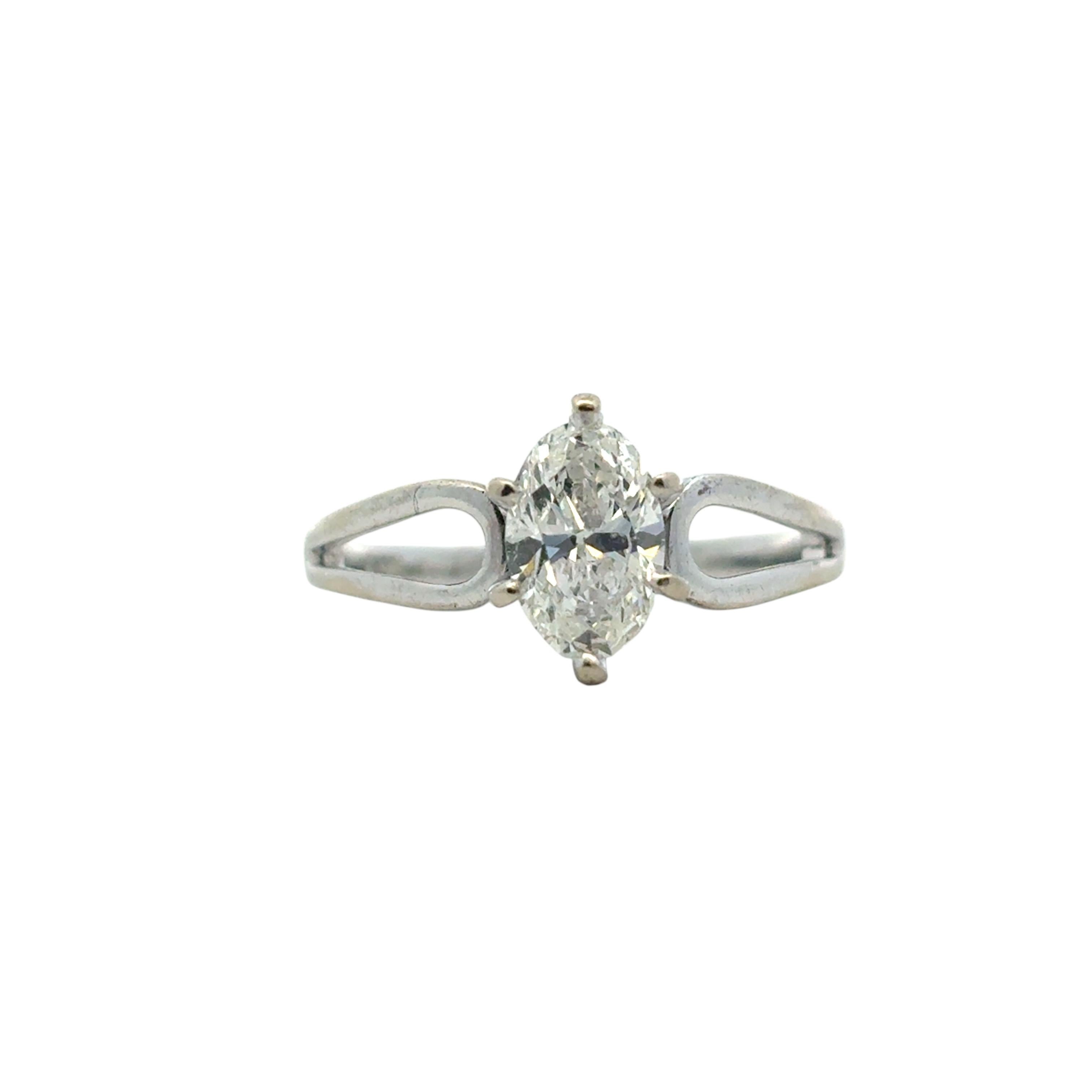 14k White Gold approx. 0.75 ct Natural Marquise Diamond Ring in vendita 5