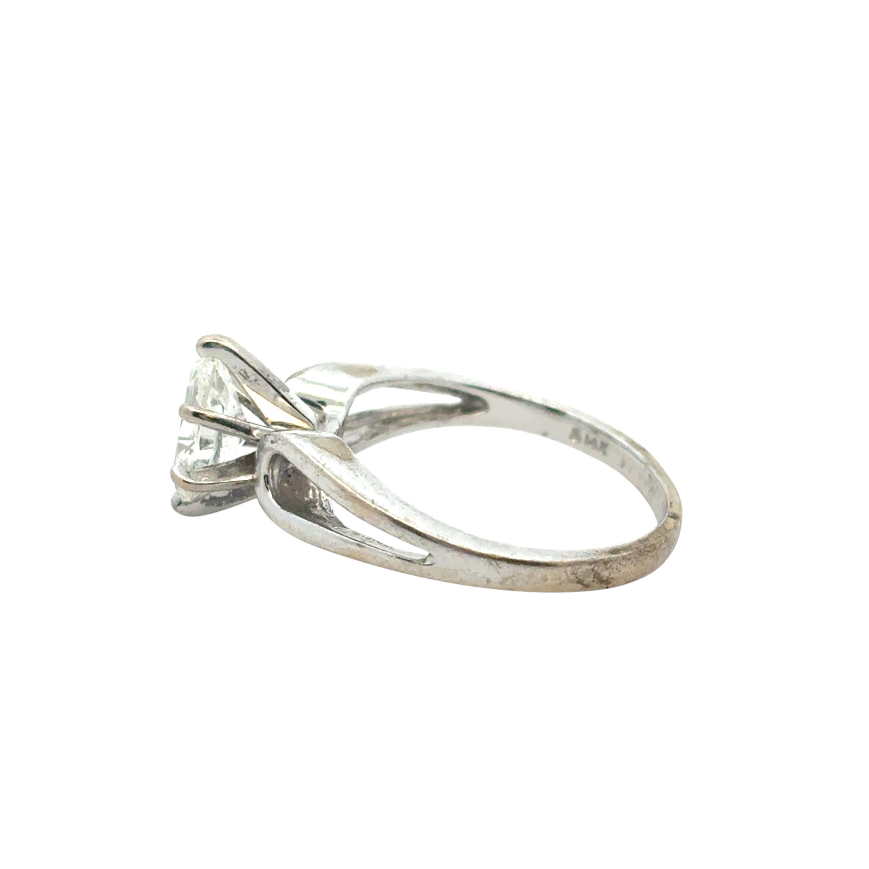 14k White Gold approx. 0.75 ct Natural Marquise Diamond Ring in vendita 8