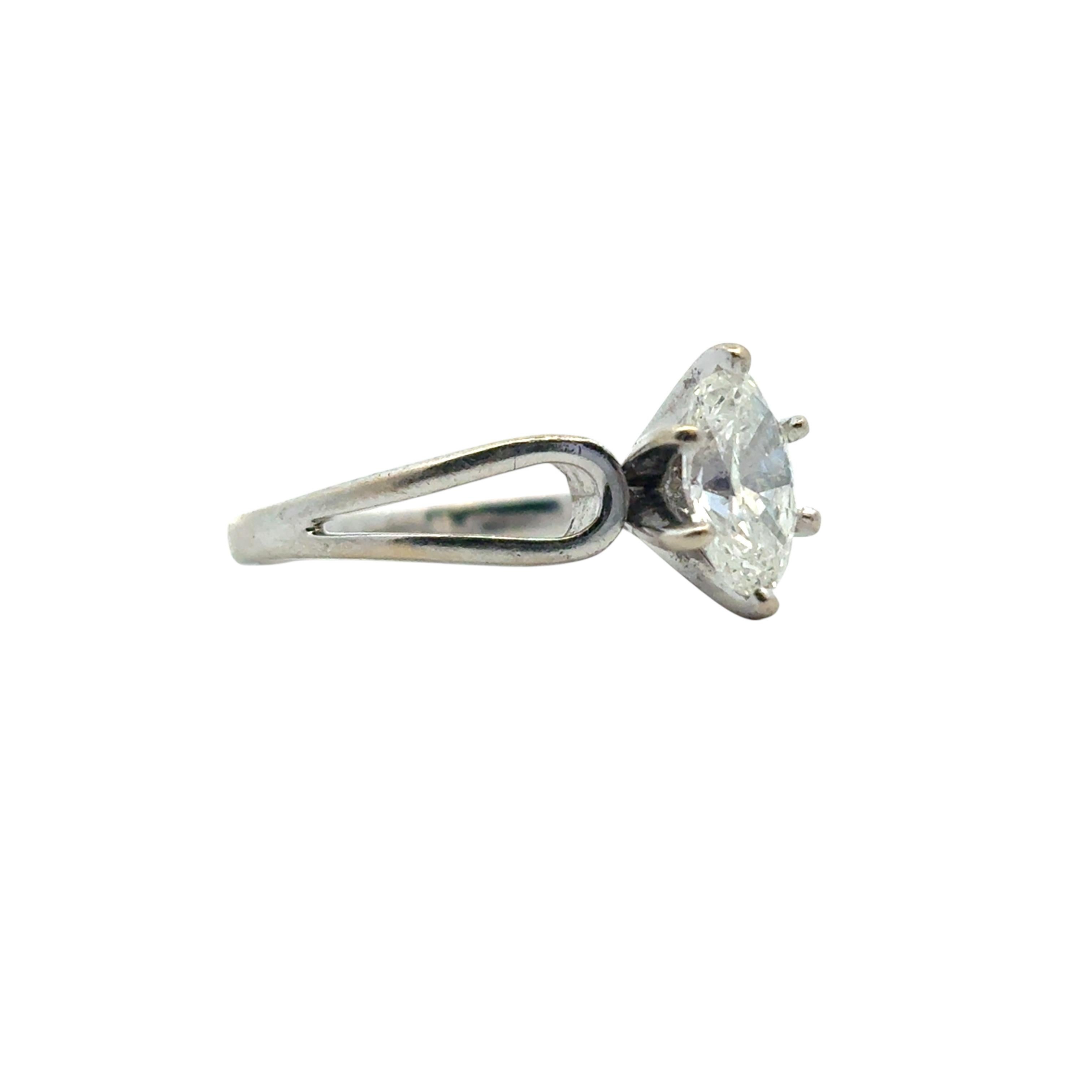 14k White Gold approx. 0.75 ct Natural Marquise Diamond Ring In condizioni ottime in vendita a Boca Raton, FL