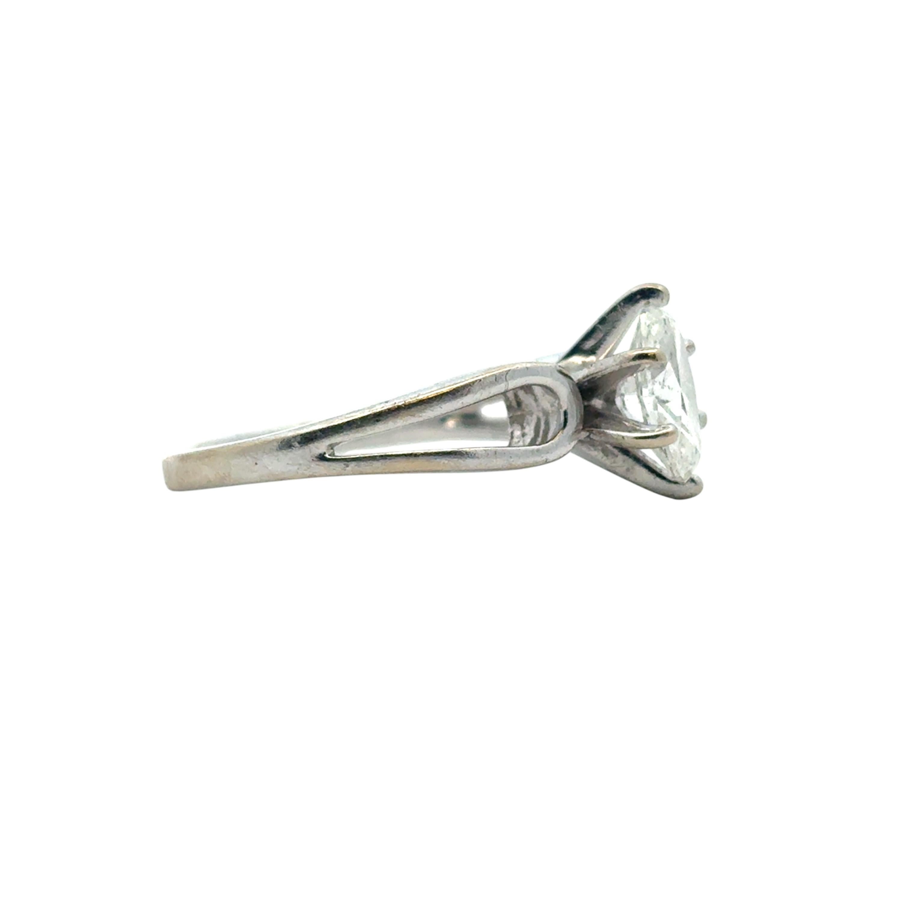 Donna 14k White Gold approx. 0.75 ct Natural Marquise Diamond Ring in vendita