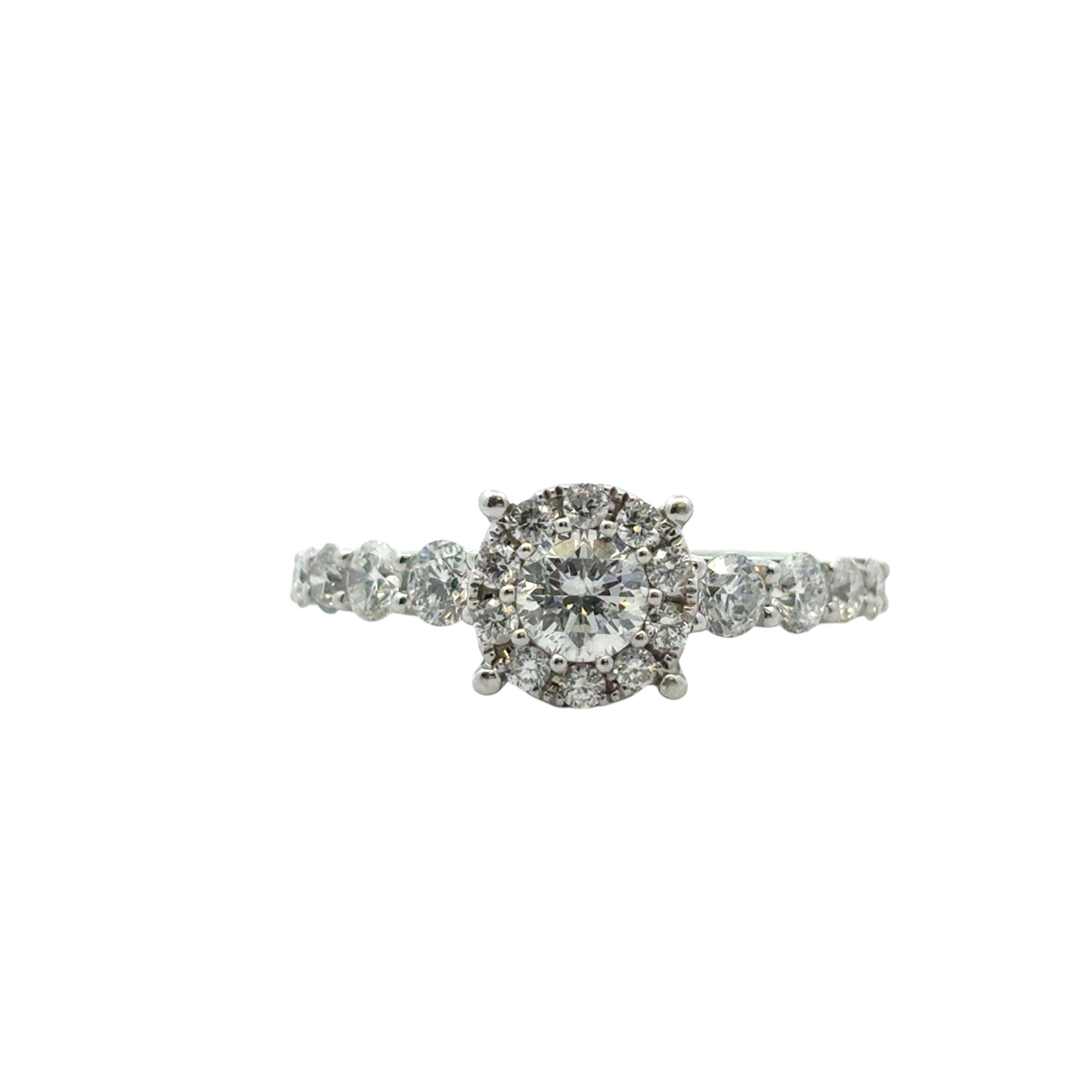 Bague de fiançailles en or blanc 14 carats avec diamants d'environ 0,80 carat Excellent état - En vente à Boca Raton, FL