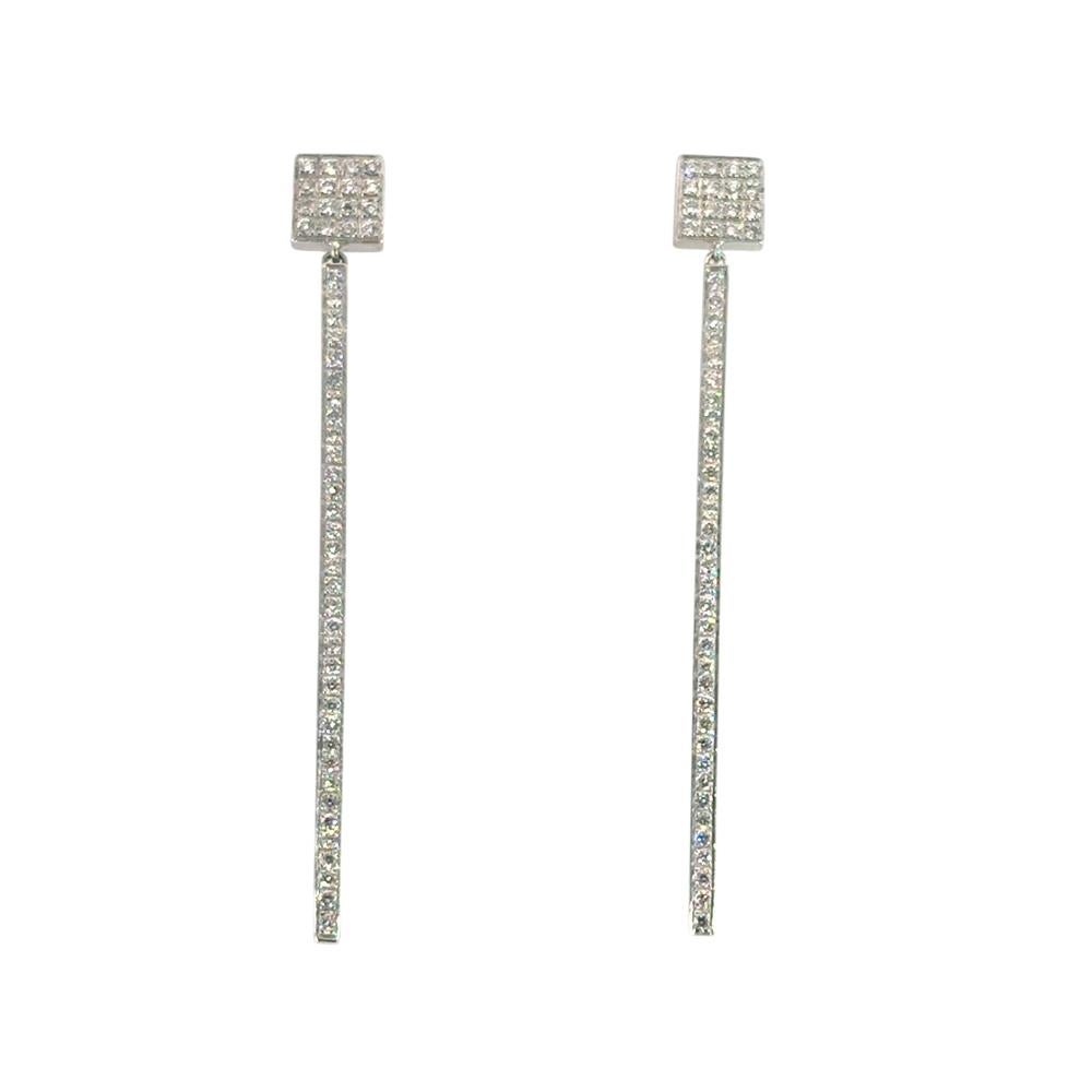 Moderno Orecchini pendenti in oro bianco 14k con diamanti tondi brillanti naturali di circa 0,85ctw in vendita