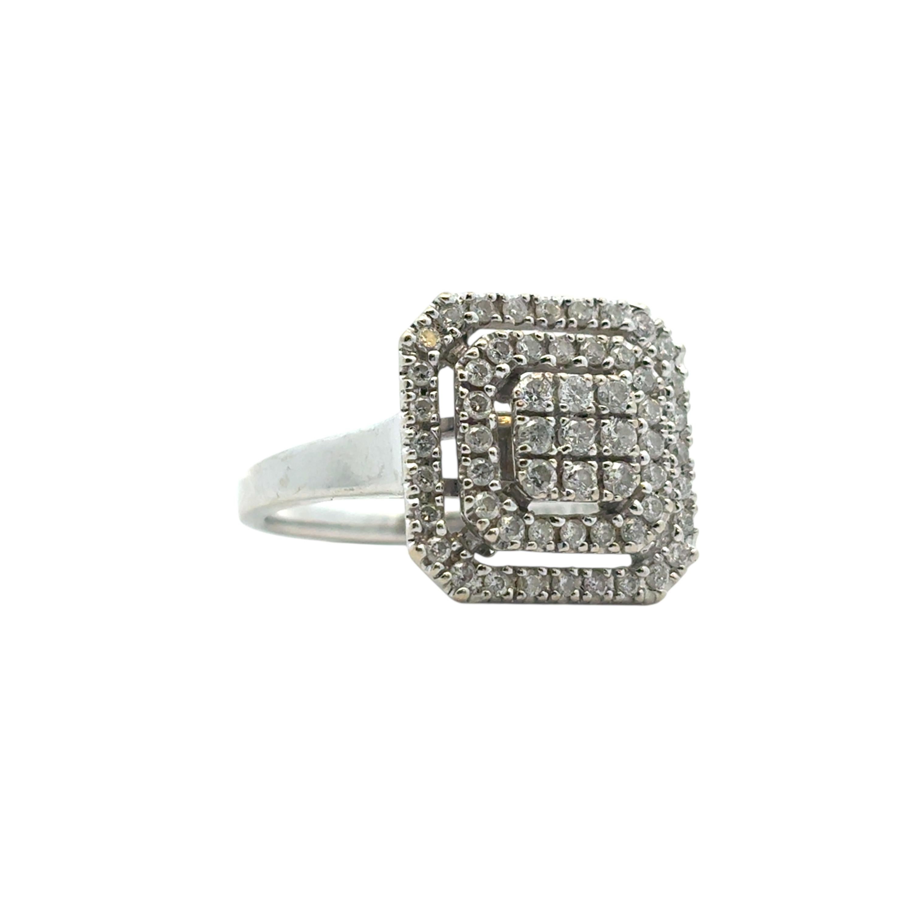 Moderne 14k White Gold approx. 1.7ctw Round Pave Diamond Square Ring en vente