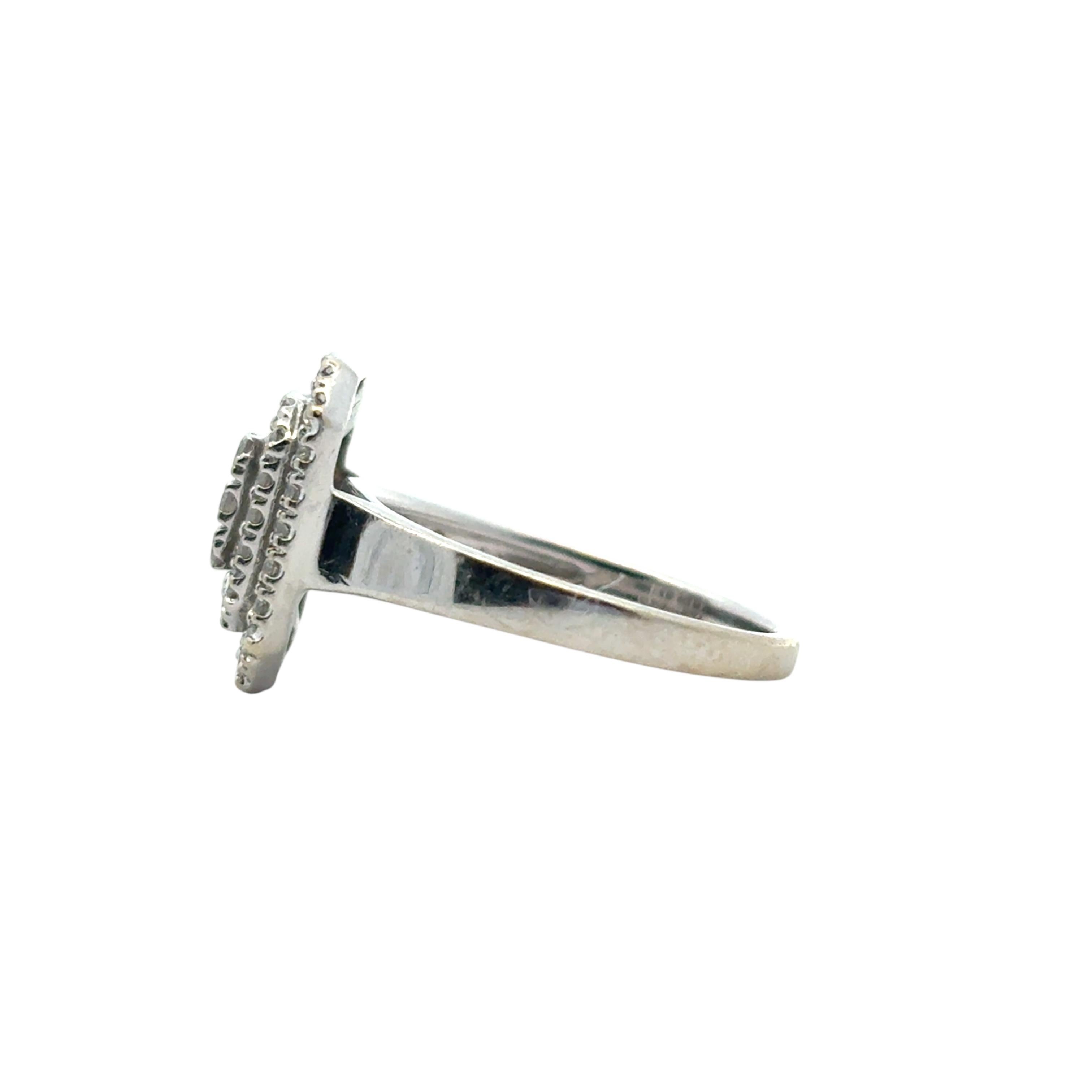 14k White Gold approx. 1.7ctw Round Pave Diamond Square Ring en vente 1