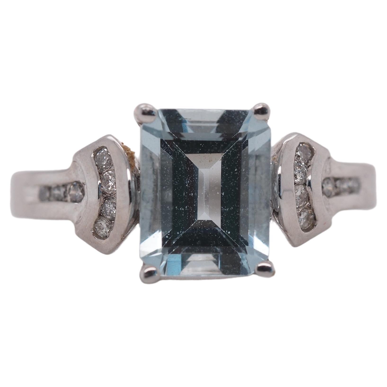 14k White Gold Aquamarine and Diamond Engagement Ring For Sale